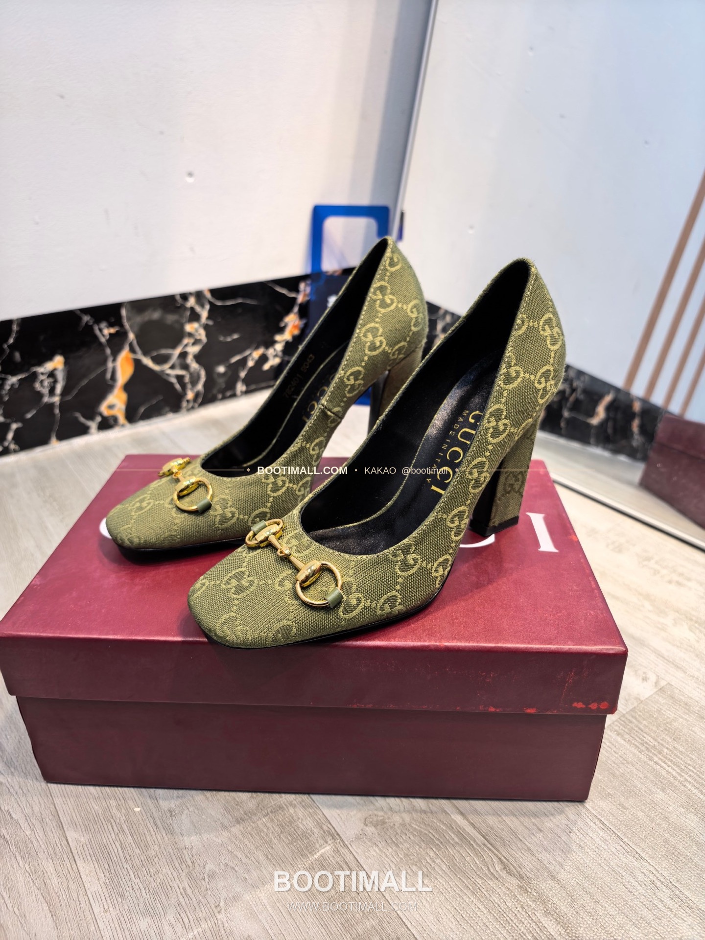 구찌 2026 소가죽 GG프린트 호스빗 라운드토 펌프스 Gucci 2026 Cow Leather GG Print Horsebit Round Toe Black Pumps 7.5cm 3