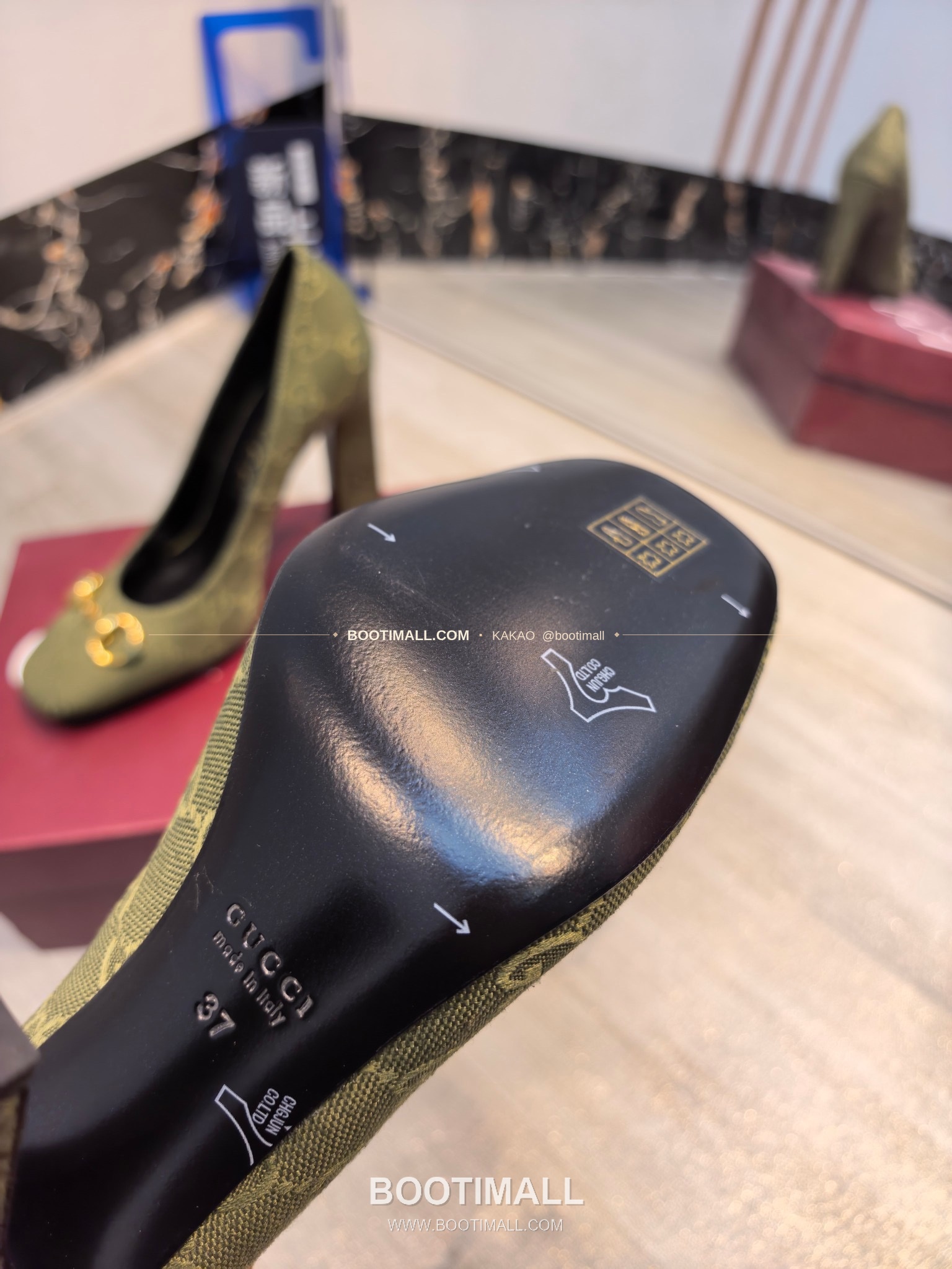 구찌 2026 소가죽 GG프린트 호스빗 라운드토 펌프스 Gucci 2026 Cow Leather GG Print Horsebit Round Toe Black Pumps 7.5cm 9