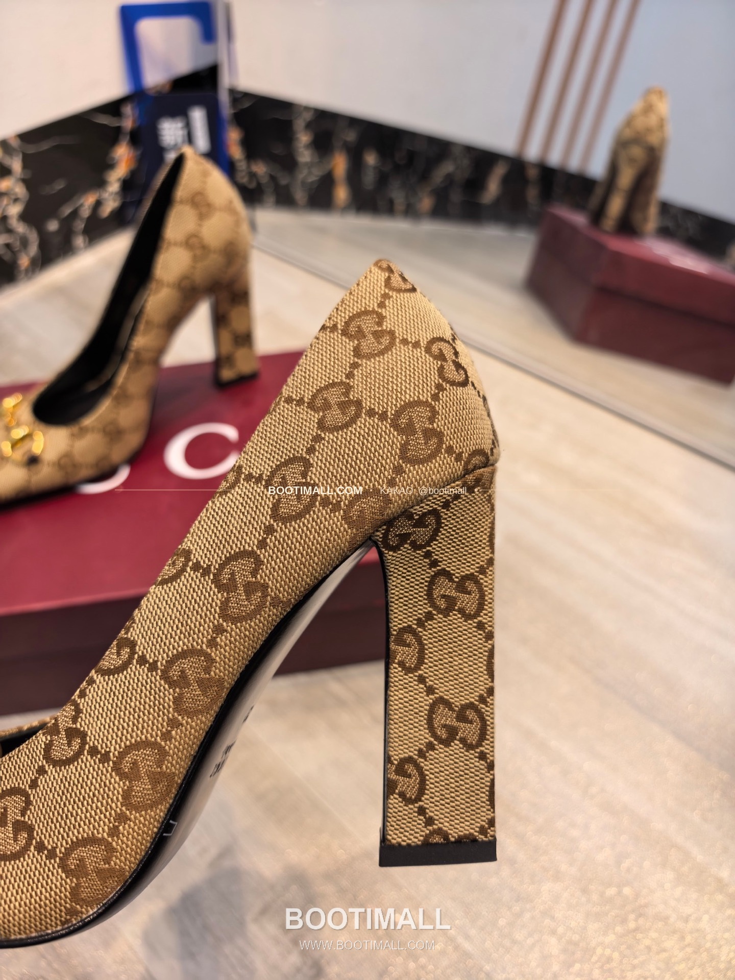 구찌 2026 소가죽 GG프린트 호스빗 라운드토 펌프스 Gucci 2026 Cow Leather GG Print Horsebit Round Toe Black Pumps 7.5cm 5