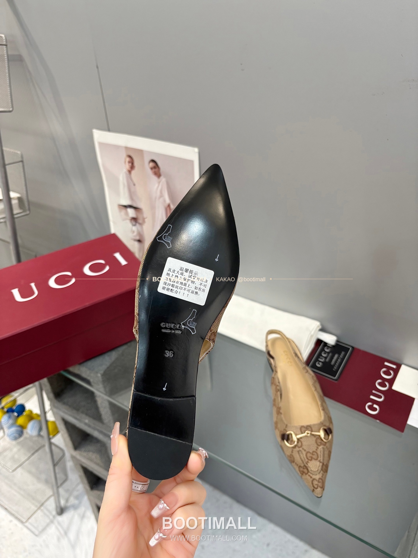 구찌 2026 페이턴트 소가죽 GG 메탈 스트랩 블랙 플랫 샌들 Gucci 2026 Patent Cow Leather GG Metal Strap Black Flat Sandals 9