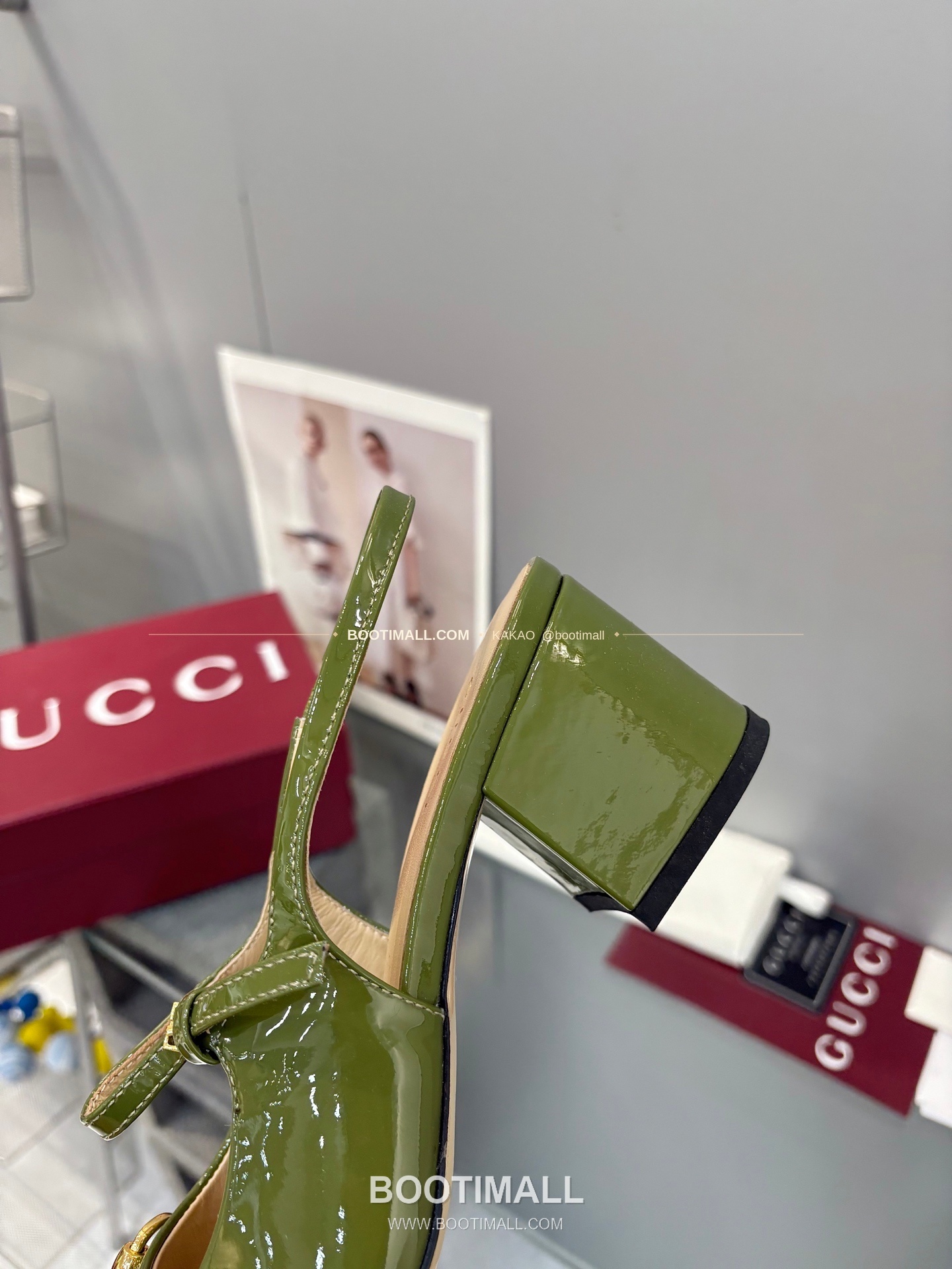 구찌 2026 페이턴트 레더 GG 메탈 스트랩 샌들 Gucci 2026 Patent Leather GG Metal Strap Black Sandals 5.5cm 7