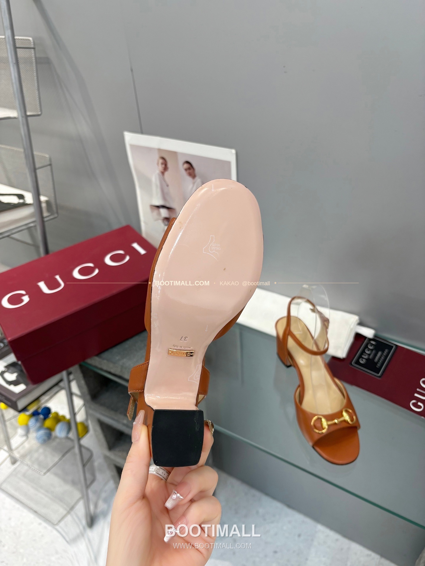 구찌 2026 양가죽 GG 메탈 스트랩 샌들 Gucci 2026 Lambskin GG Metal Strap Black Sandals 6.5cm 8