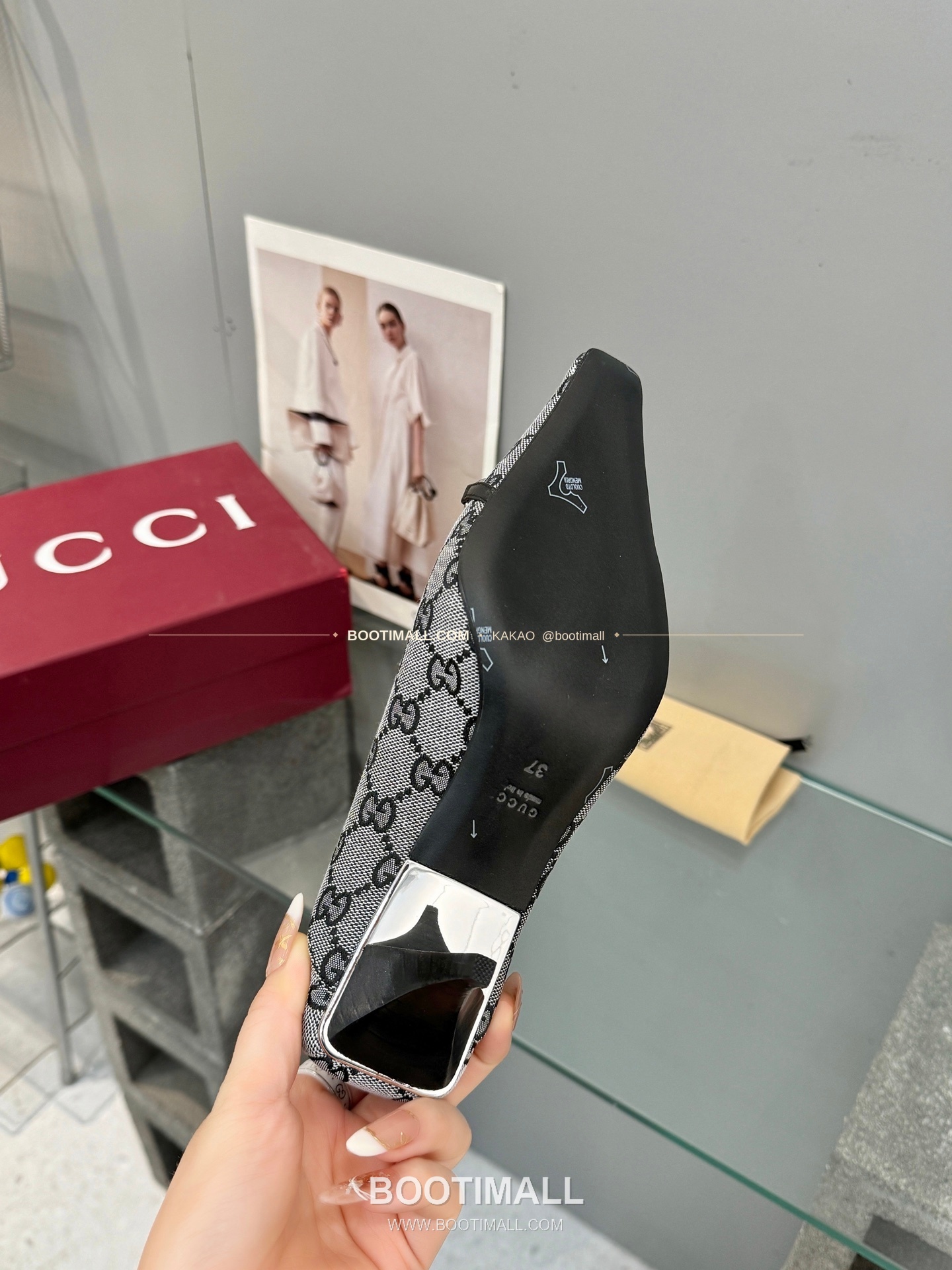 구찌 2026 레더 GG 메탈 라운드토 펌프스 Gucci 2026 Leather GG Metal Round Toe Black Pumps 5.5cm 9