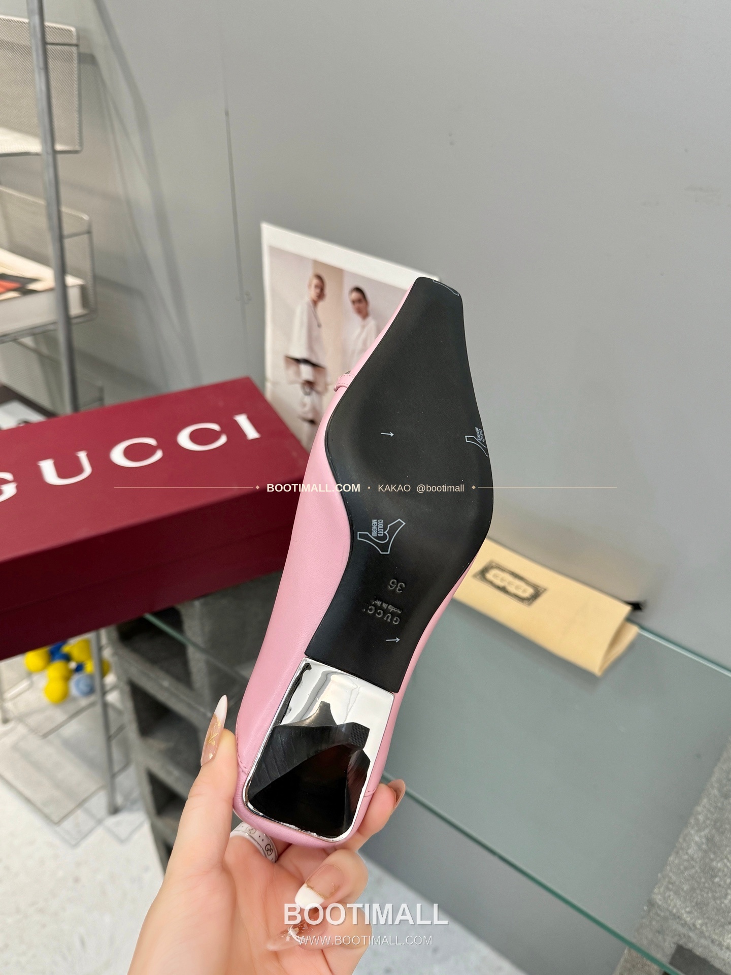 구찌 2026 레더 GG 메탈 라운드토 블랙 펌프스 Gucci 2026 Leather GG Metal Round Toe Black Pumps 5.5cm 9