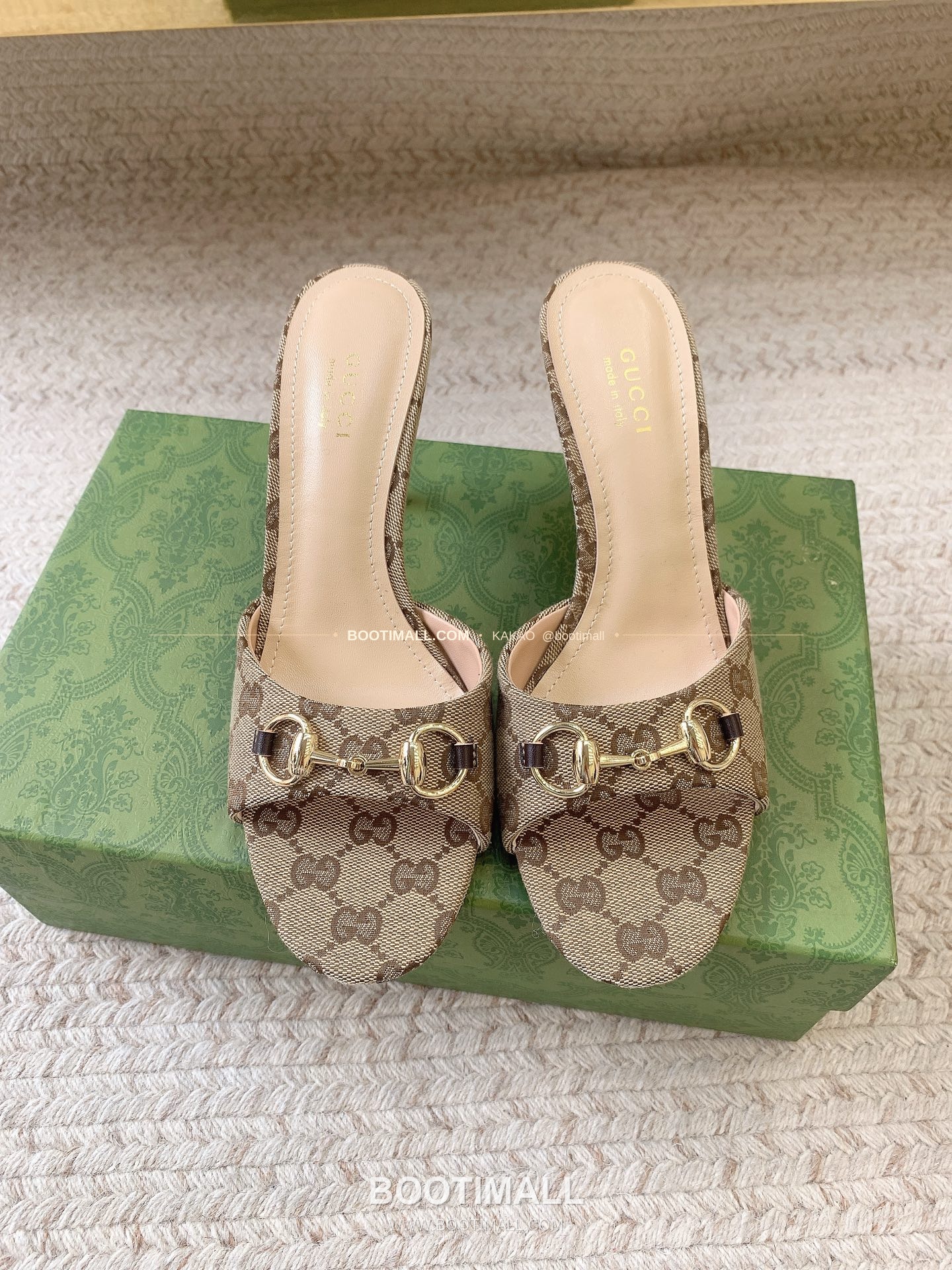 구찌 2026 GG 모노그램 호스빗 스퀘어토 블랙 뮬 샌들 Gucci 2026 GG Monogram Horsebit Square Toe Black Mule Sandals 8.5cm 1
