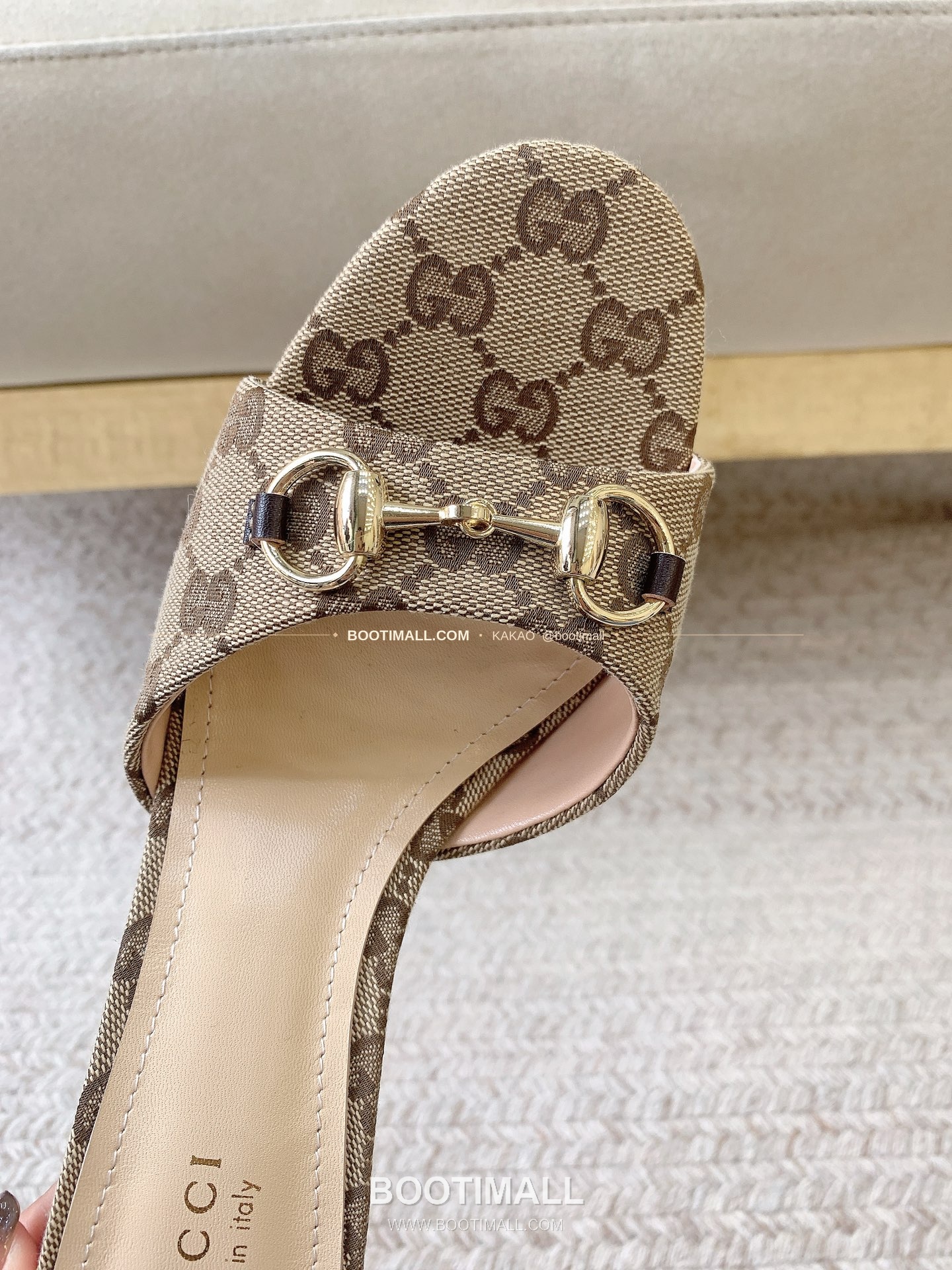 구찌 2026 GG 모노그램 호스빗 스퀘어토 블랙 뮬 샌들 Gucci 2026 GG Monogram Horsebit Square Toe Black Mule Sandals 8.5cm 5