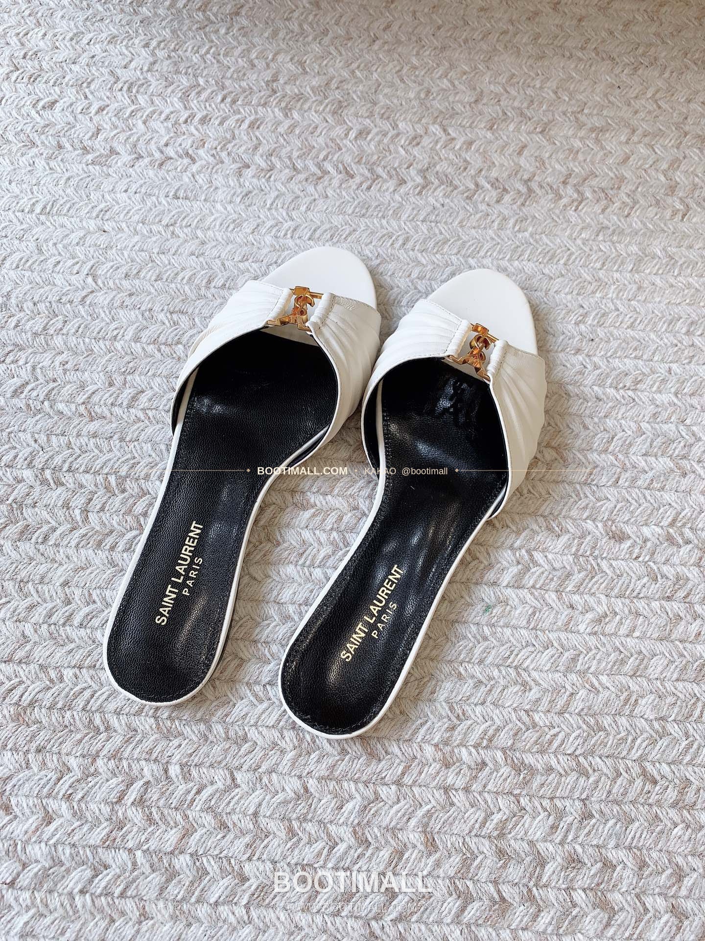 생로랑 2026 레더 YSL 메탈 플리츠 스트랩 화이트 뮬 Saint Laurent 2026 Leather YSL Metal Pleated Strap White Mule 4