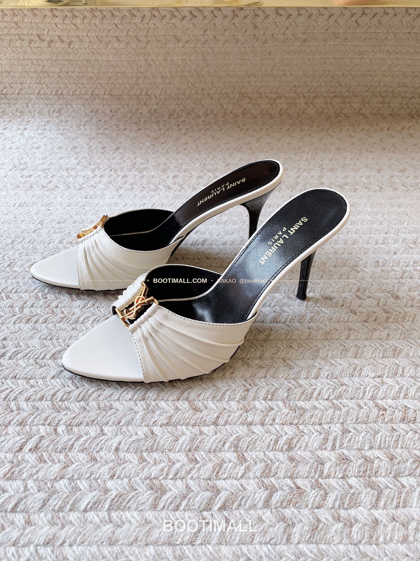 생로랑 2026 레더 YSL 메탈 플리츠 스트랩 화이트 하이힐 샌들 Saint Laurent 2026 Leather YSL Metal Pleated Strap White High Heel Sandals 3