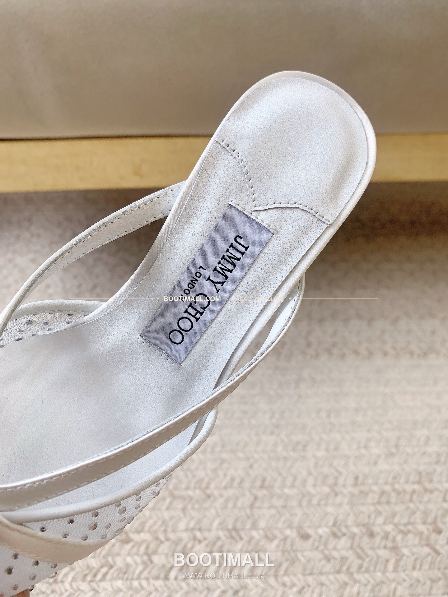 지미추 2026 메쉬 크리스탈 버클 포인티드토 블랙 뮬 샌들 Jimmy Choo 2026 Mesh Crystal Buckle Pointed Toe Black Mule Sandals 7cm 5