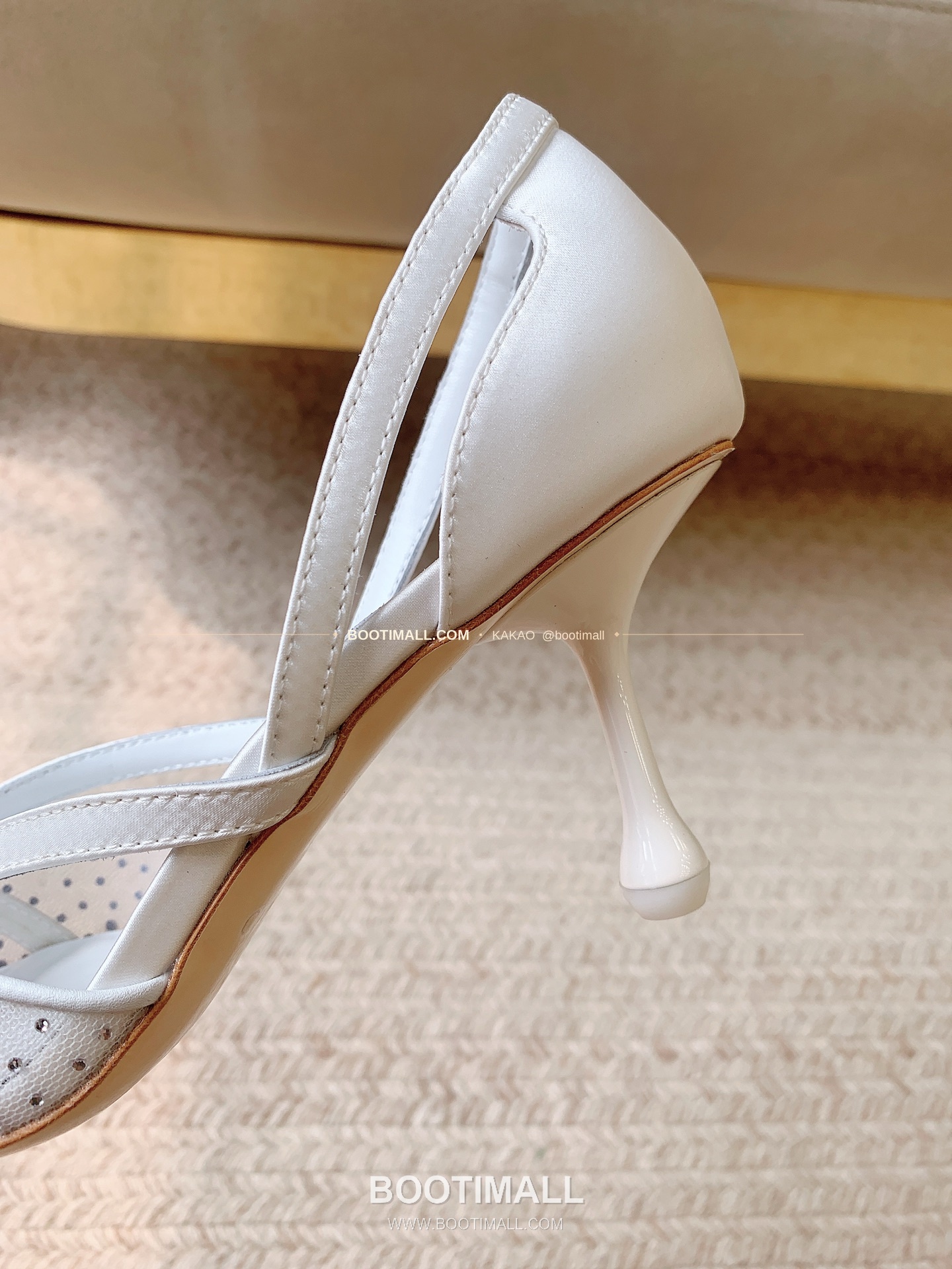 지미추 2026 메쉬 크리스탈 버클 포인티드토 블랙 샌들 Jimmy Choo 2026 Mesh Crystal Buckle Pointed Toe Black Sandals 9.5cm 7