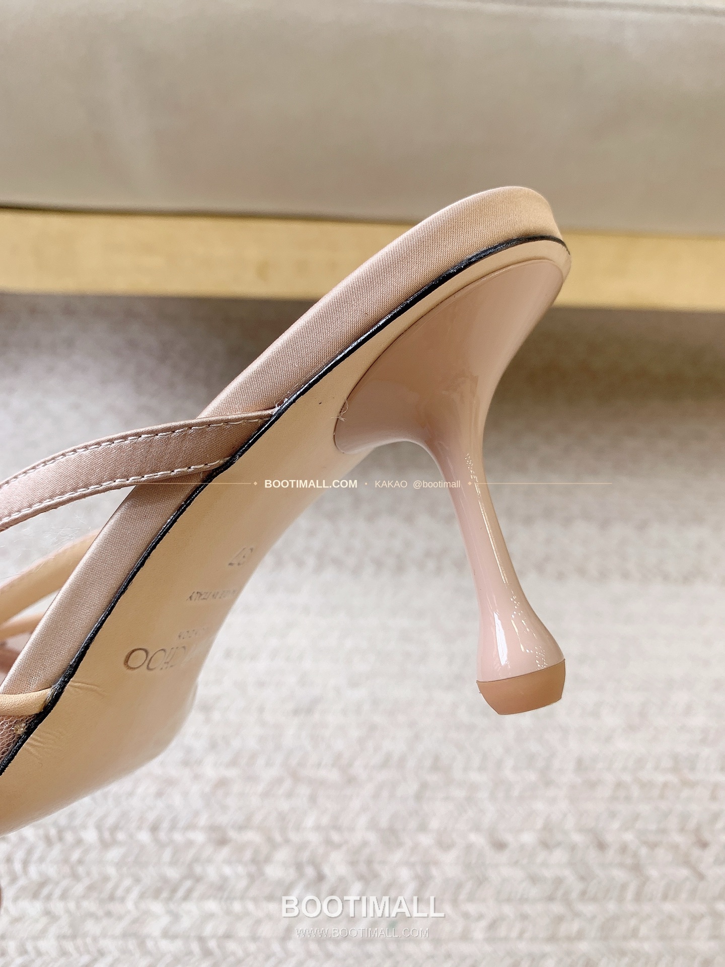 지미추 2026 메쉬 크리스탈 버클 포인티드토 블랙 샌들 Jimmy Choo 2026 Mesh Crystal Buckle Pointed Toe Black Sandals 9.5cm 6