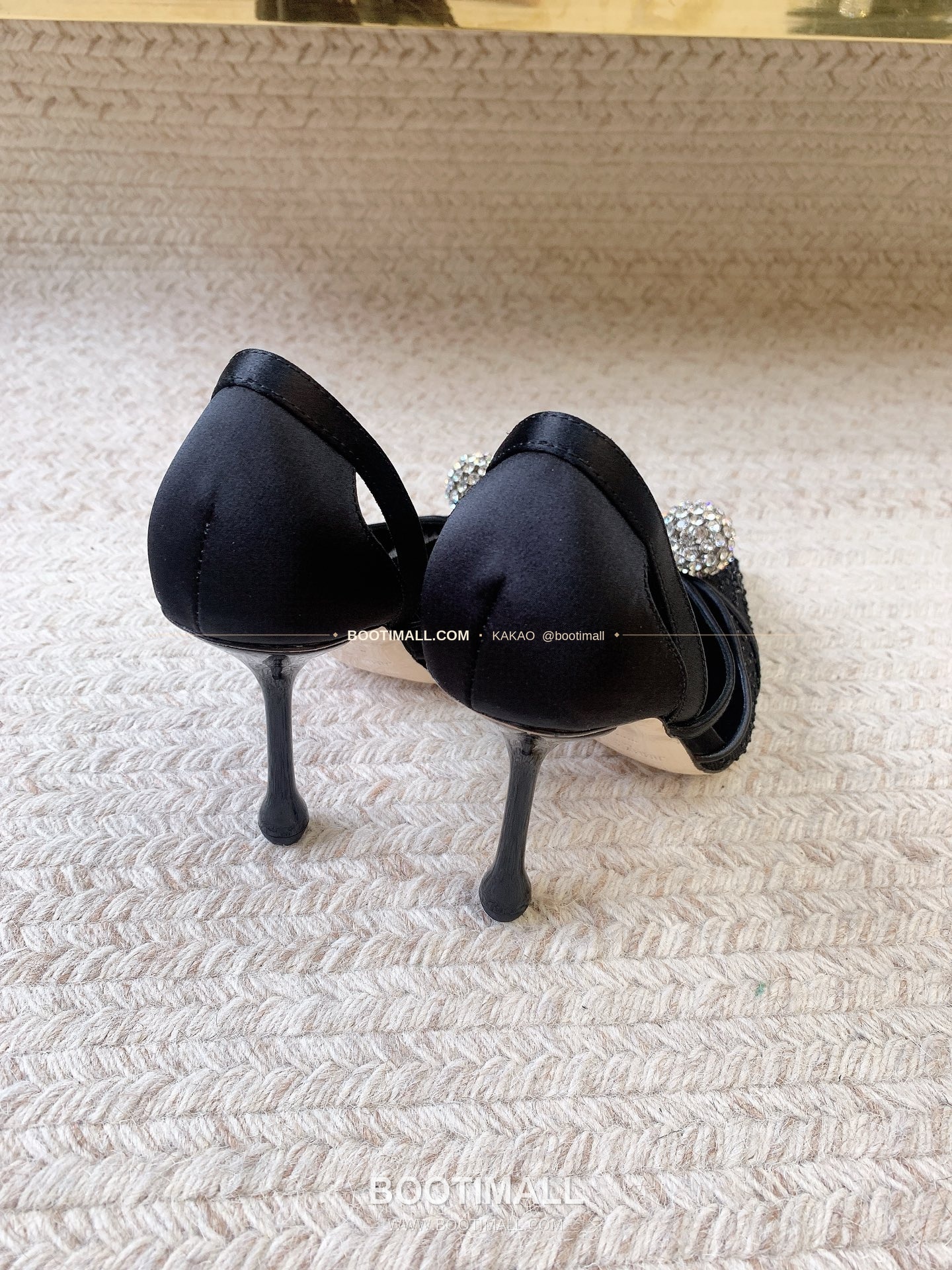 지미추 2026 메쉬 크리스탈 버클 포인티드토 블랙 뮬 샌들 Jimmy Choo 2026 Mesh Crystal Buckle Pointed Toe Black Mule Sandals 7cm 3