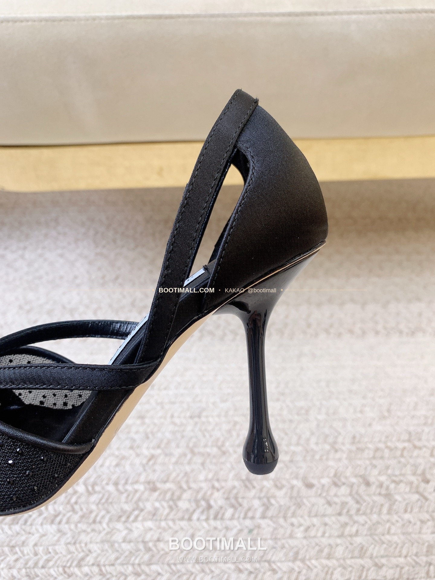 지미추 2026 메쉬 크리스탈 버클 포인티드토 블랙 뮬 샌들 Jimmy Choo 2026 Mesh Crystal Buckle Pointed Toe Black Mule Sandals 7cm 7