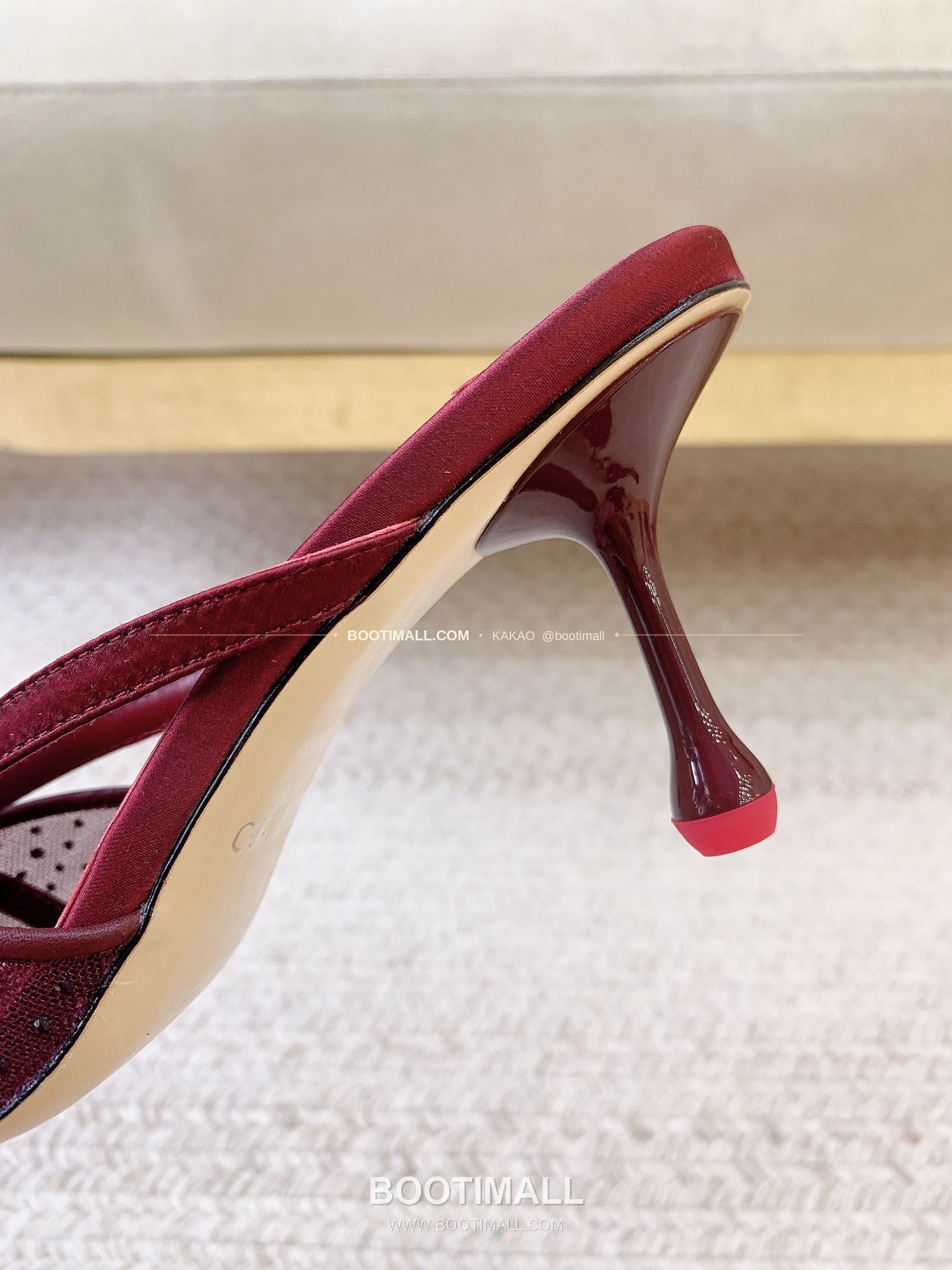 지미추 2026 메쉬 크리스탈 버클 포인티드토 블랙 뮬 샌들 Jimmy Choo 2026 Mesh Crystal Buckle Pointed Toe Black Mule Sandals 7cm 7