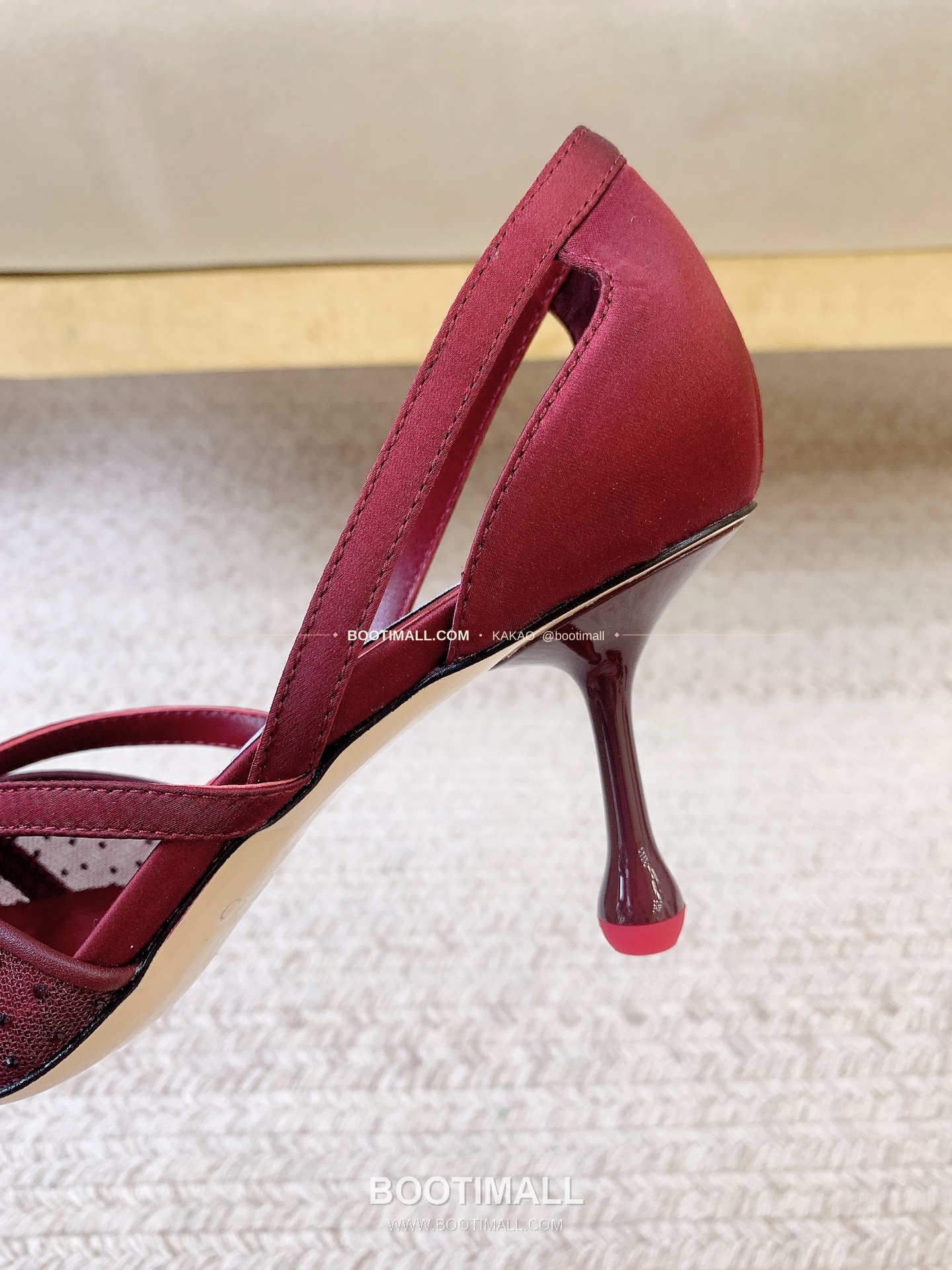 지미추 2026 메쉬 크리스탈 버클 포인티드토 블랙 샌들 Jimmy Choo 2026 Mesh Crystal Buckle Pointed Toe Black Sandals 9.5cm 7