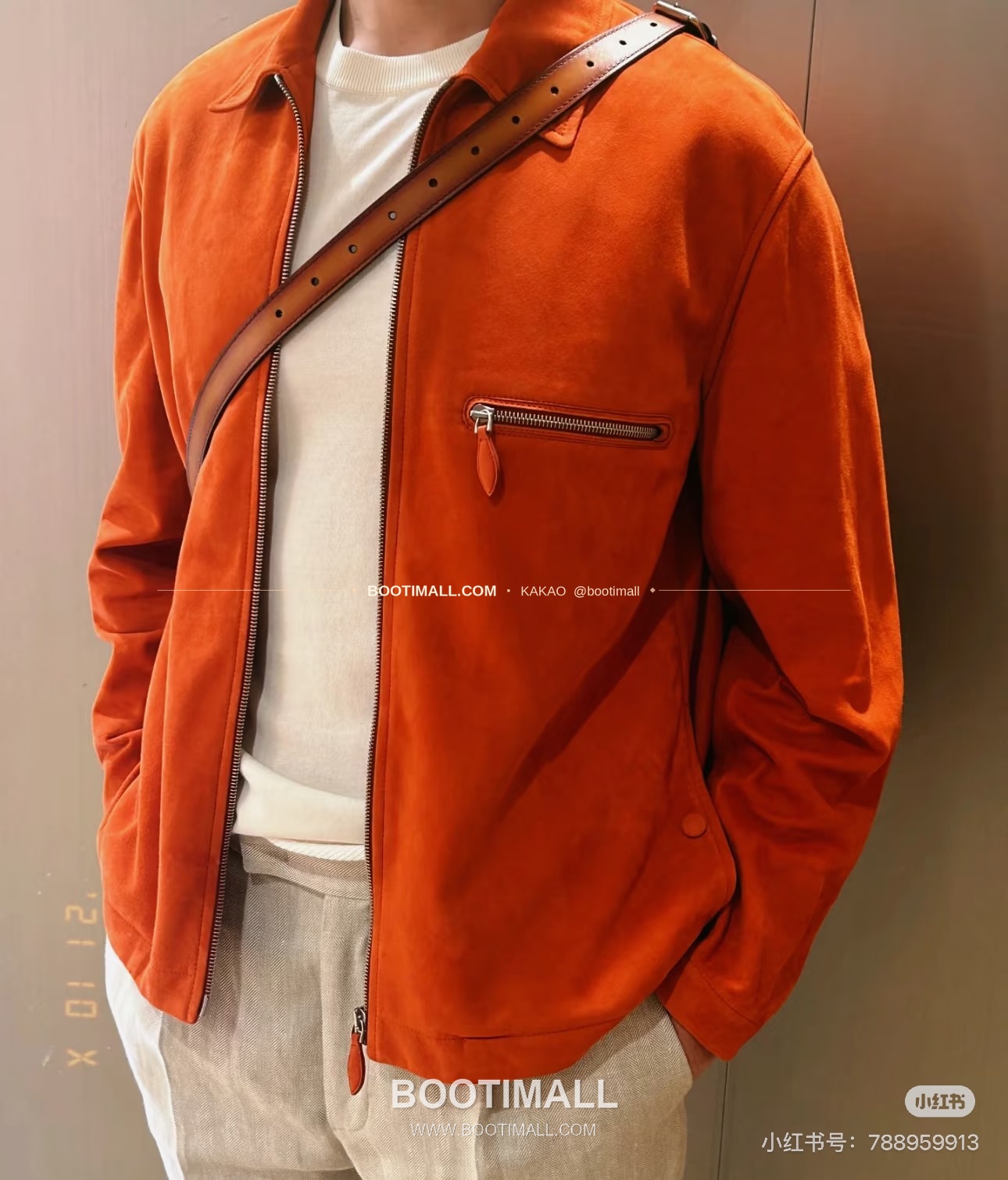 벨루티 파티나 카프스킨 수공 컬러링 오렌지 미니 숄더백 Berluti Patina Calfskin Hand Colored Orange Mini Shoulder Bag 29cm 2