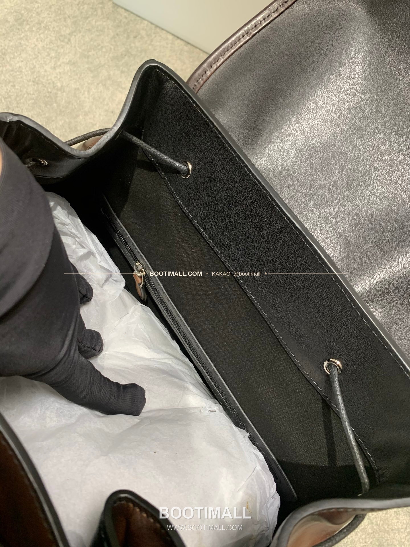 벨루티 파티나 카프스킨 수공 컬러링 플랩 백팩 Berluti Patina Calfskin Hand Colored Flap Backpack 35cm 13