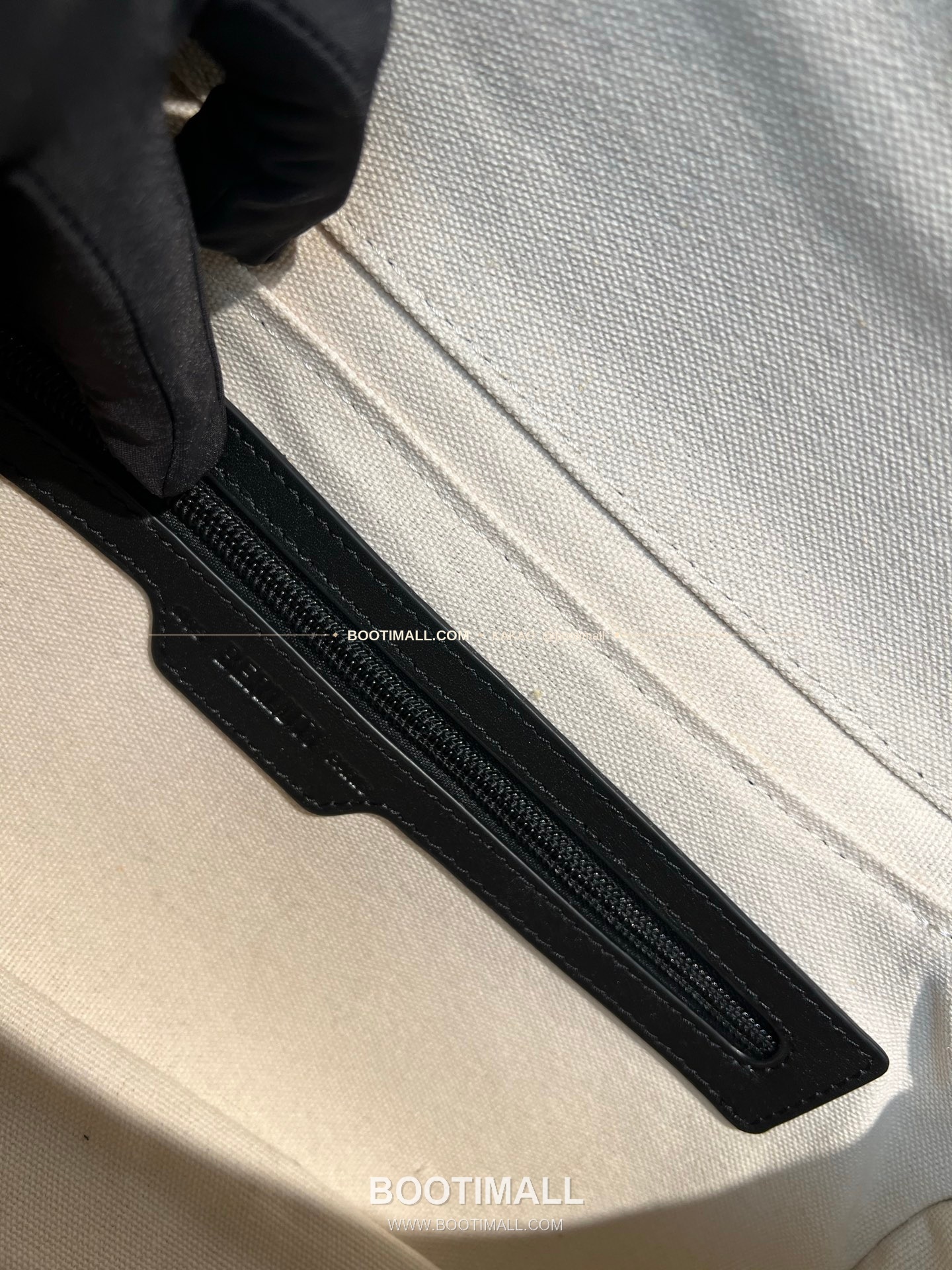 벨루티 파티나 카프스킨 수공 컬러링 스몰 크로스백 Berluti Patina Calfskin Hand Colored Small Crossbody Bag 37cm 12