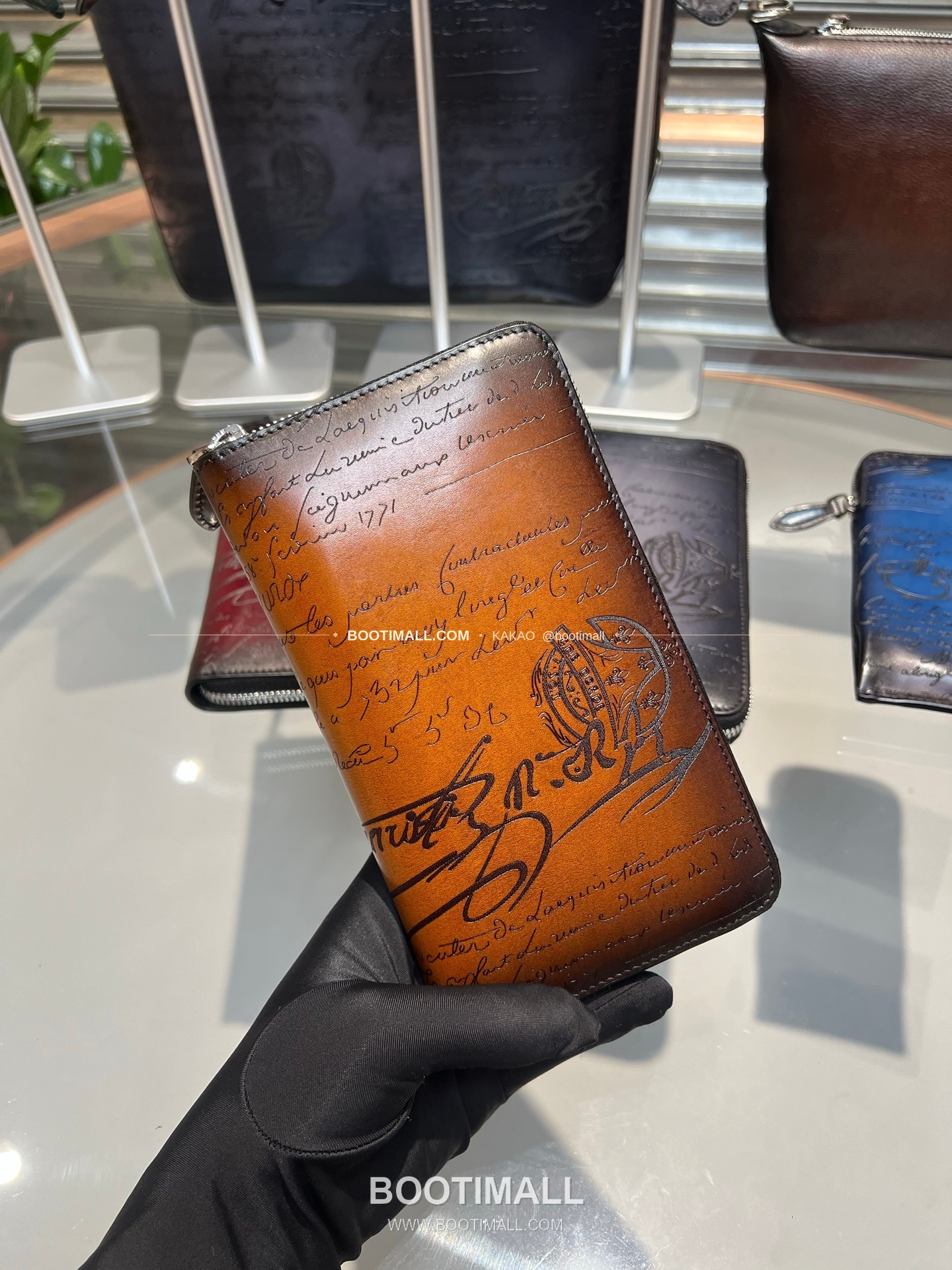 벨루티 파티나 카프스킨 수공 컬러링 롱 지퍼 지갑 Berluti Patina Calfskin Hand Colored Long Zip Wallet 19.5cm 1