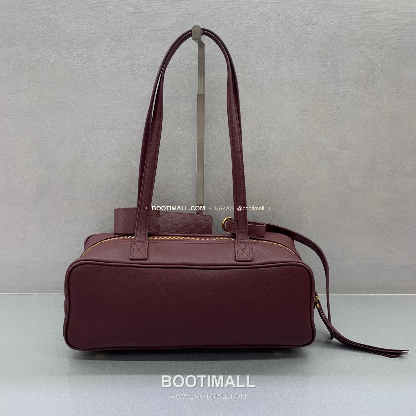 발렌시아가 캐리 볼링 스몰 레더 토트백 Balenciaga Carrie Bowling Small Leather Black Tote Bag 8329201180 33cm 2