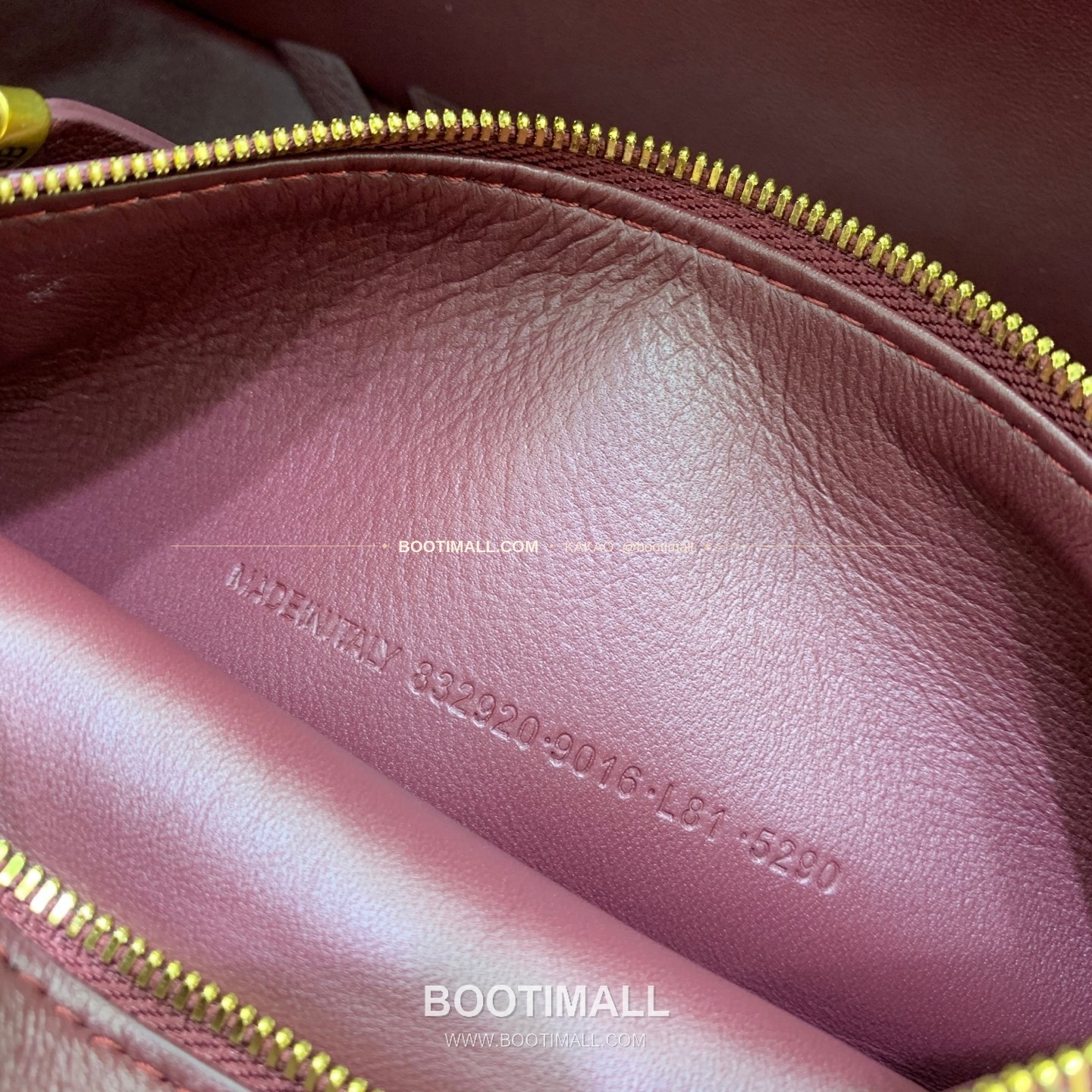 발렌시아가 캐리 볼링 스몰 레더 토트백 Balenciaga Carrie Bowling Small Leather Black Tote Bag 8329201180 33cm 8