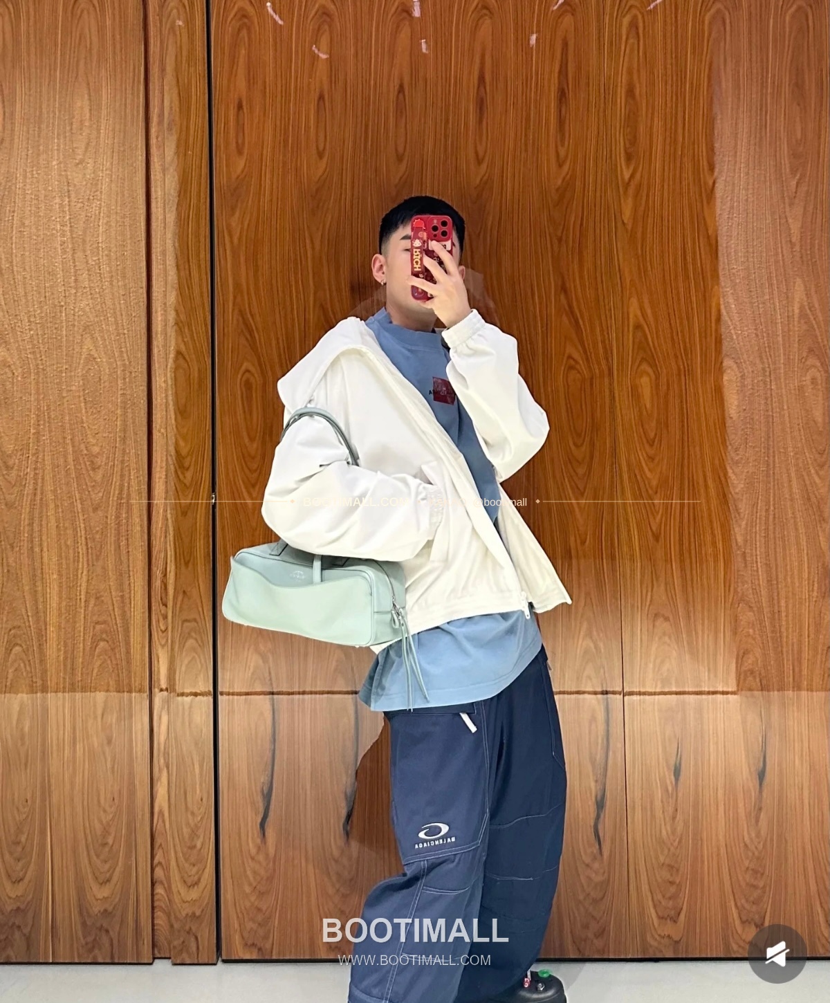 발렌시아가 캐리 볼링 스몰 레더 토트백 Balenciaga Carrie Bowling Small Leather Black Tote Bag 8329201180 33cm 4