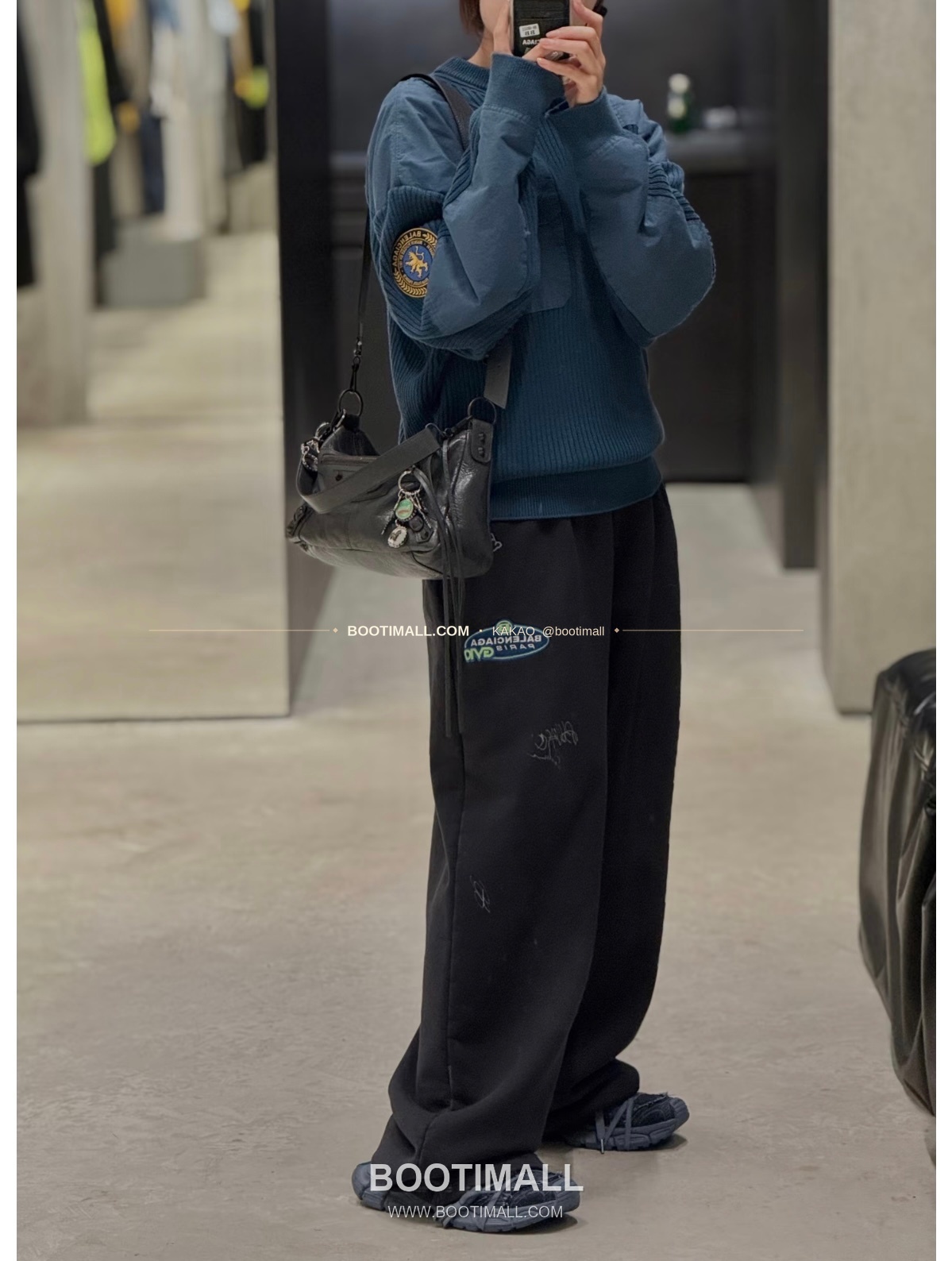 발렌시아가 시티 모토 스몰 레더 블랙 크로스백 Balenciaga City Moto Small Leather Black Crossbody Bag 846188980 29cm 3