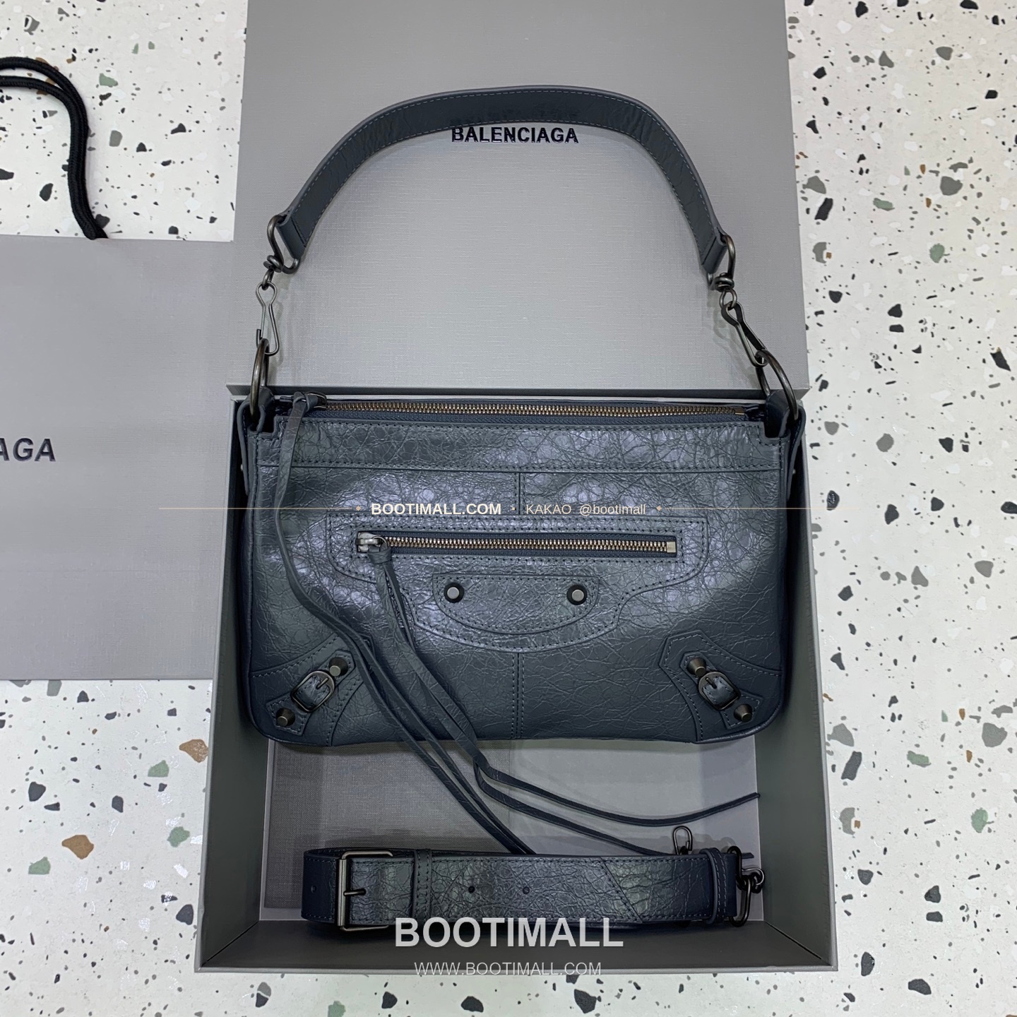 발렌시아가 시티 모토 스몰 레더 블랙 크로스백 Balenciaga City Moto Small Leather Black Crossbody Bag 846188980 29cm 5