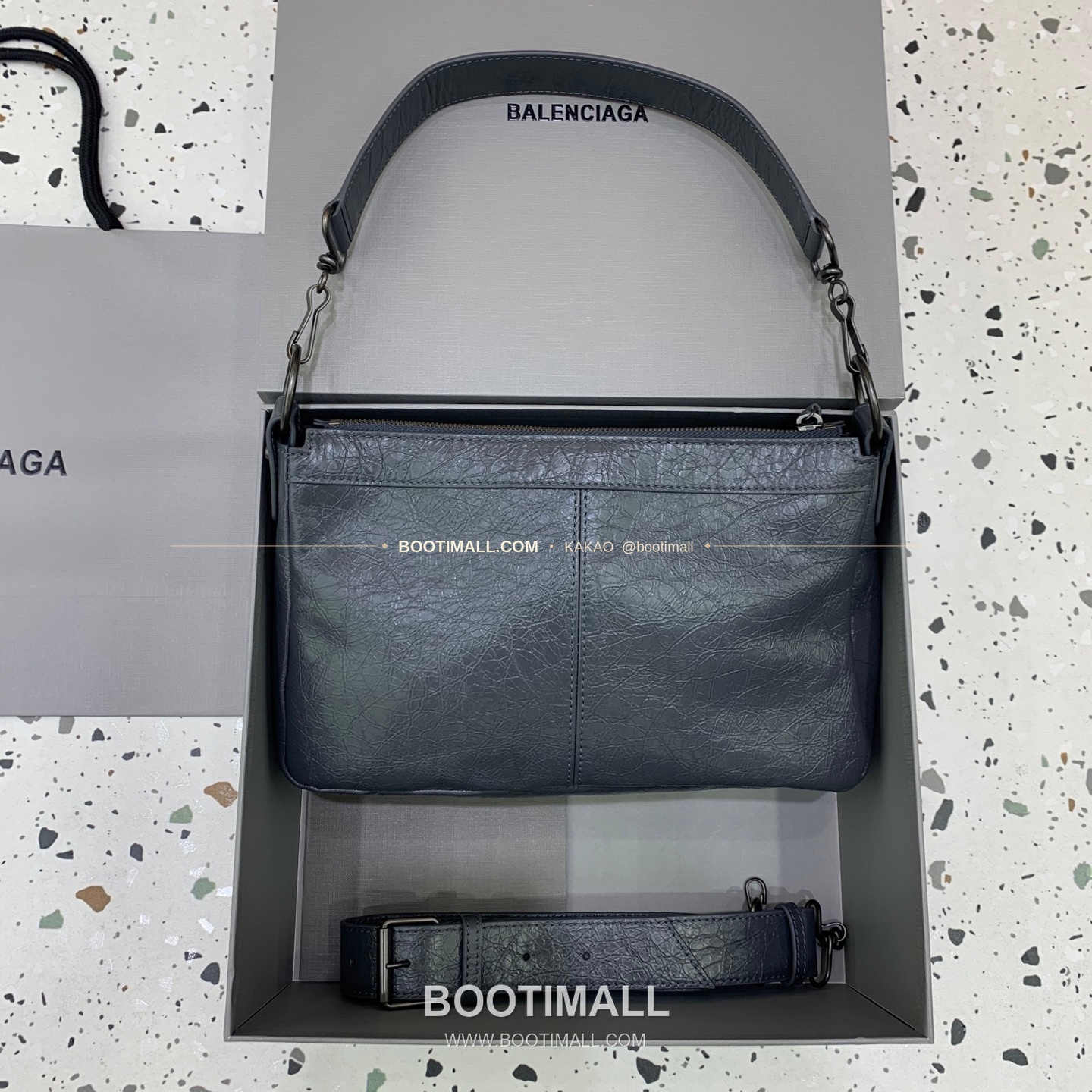 발렌시아가 시티 모토 스몰 레더 블랙 크로스백 Balenciaga City Moto Small Leather Black Crossbody Bag 846188980 29cm 6