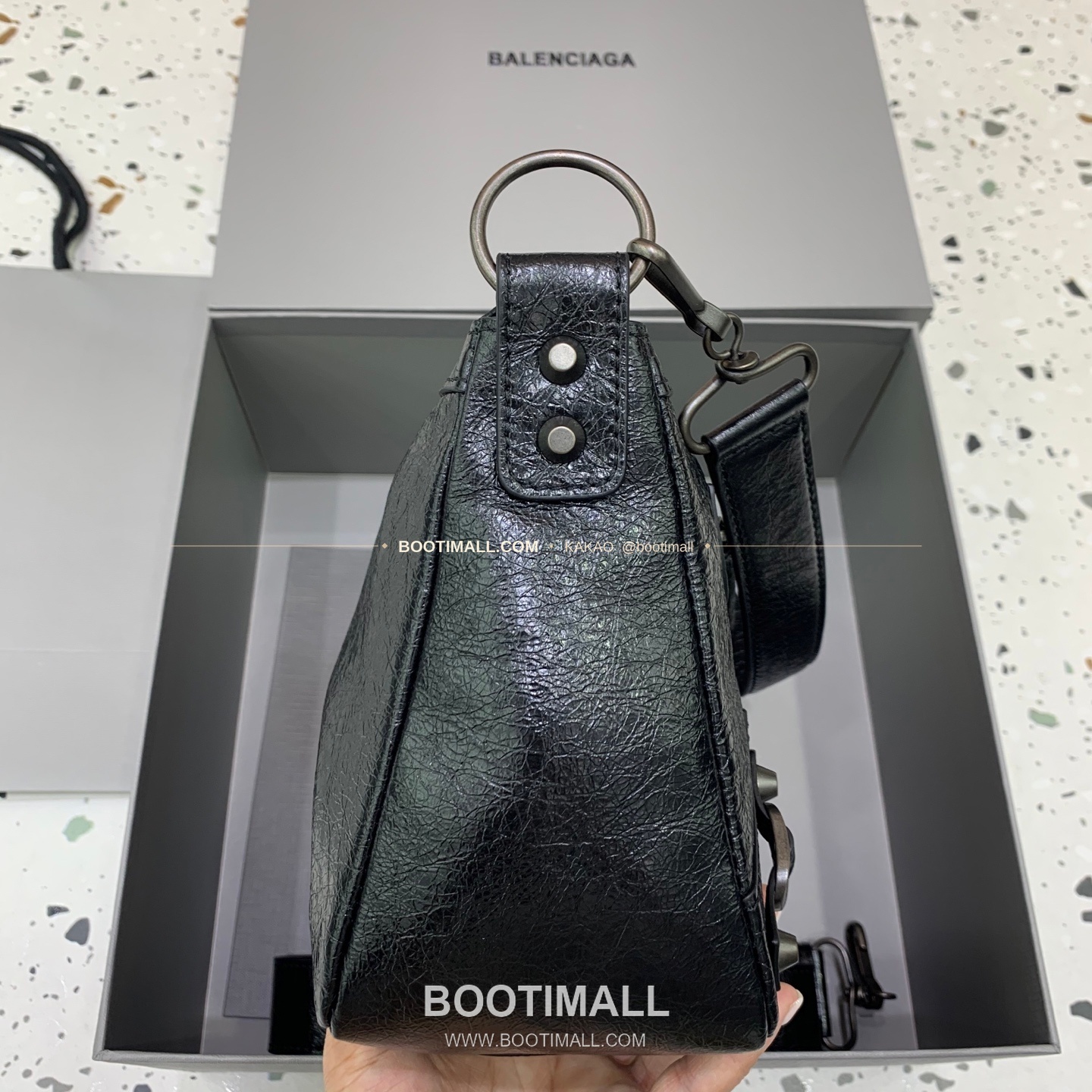 발렌시아가 시티 모토 스몰 레더 블랙 크로스백 Balenciaga City Moto Small Leather Black Crossbody Bag 846188980 29cm 3