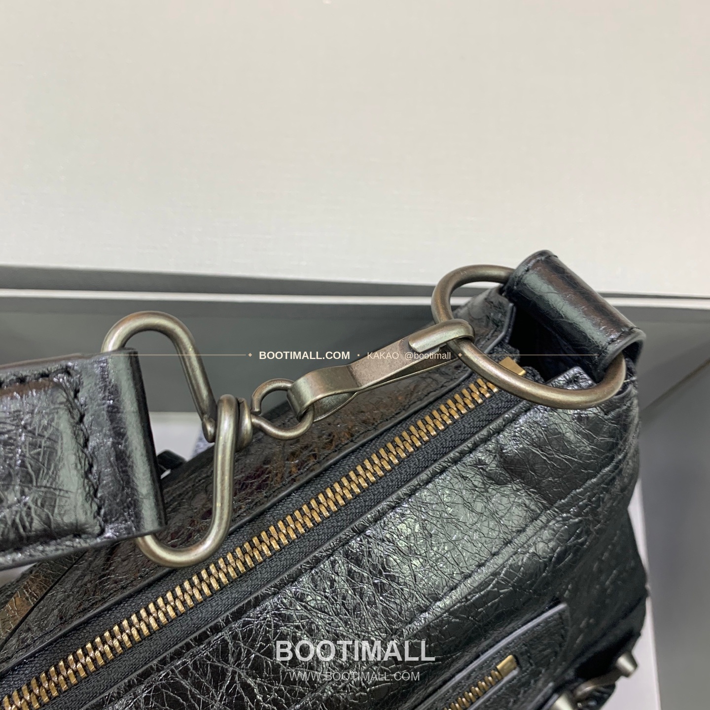 발렌시아가 시티 모토 스몰 레더 블랙 크로스백 Balenciaga City Moto Small Leather Black Crossbody Bag 846188980 29cm 6