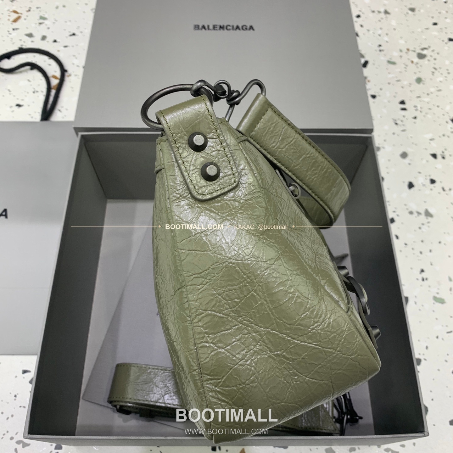 발렌시아가 시티 모토 스몰 레더 블랙 크로스백 Balenciaga City Moto Small Leather Black Crossbody Bag 846188980 29cm 3