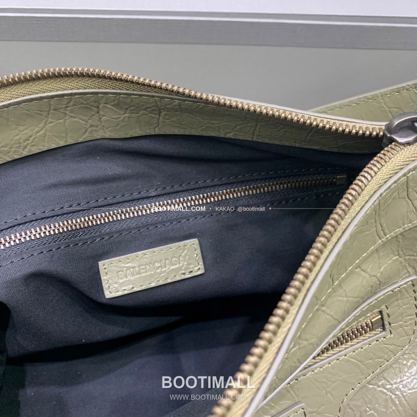 발렌시아가 시티 모토 스몰 레더 블랙 크로스백 Balenciaga City Moto Small Leather Black Crossbody Bag 846188980 29cm 7