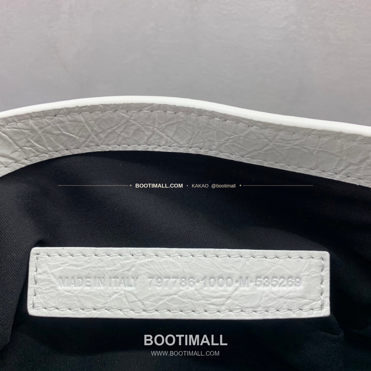 발렌시아가 르 시티 미니 크랙 레더 화이트 숄더 크로스백 Balenciaga Le City Mini Crack Leather White Shoulder Crossbody Bag 8100# 20cm 8