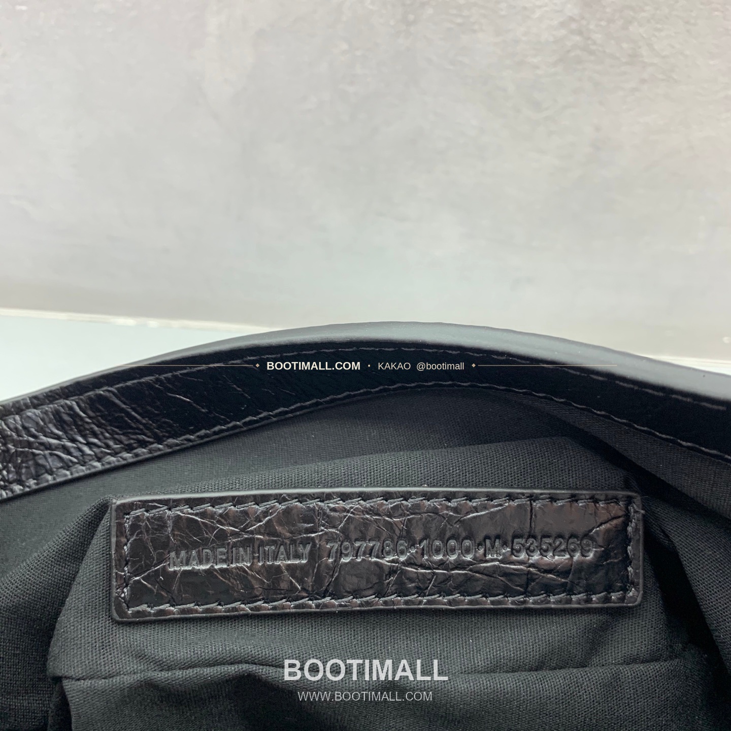 발렌시아가 르 시티 미니 크랙 레더 화이트 숄더 크로스백 Balenciaga Le City Mini Crack Leather White Shoulder Crossbody Bag 8100# 20cm 8