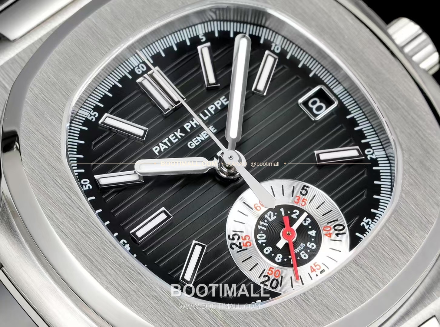 파텍필립 노틸러스 스틸 블루다이얼 크로노그래프 오토매틱 Patek Philippe Nautilus Steel Blue Dial Chronograph Automatic 5980 40.5mm 4