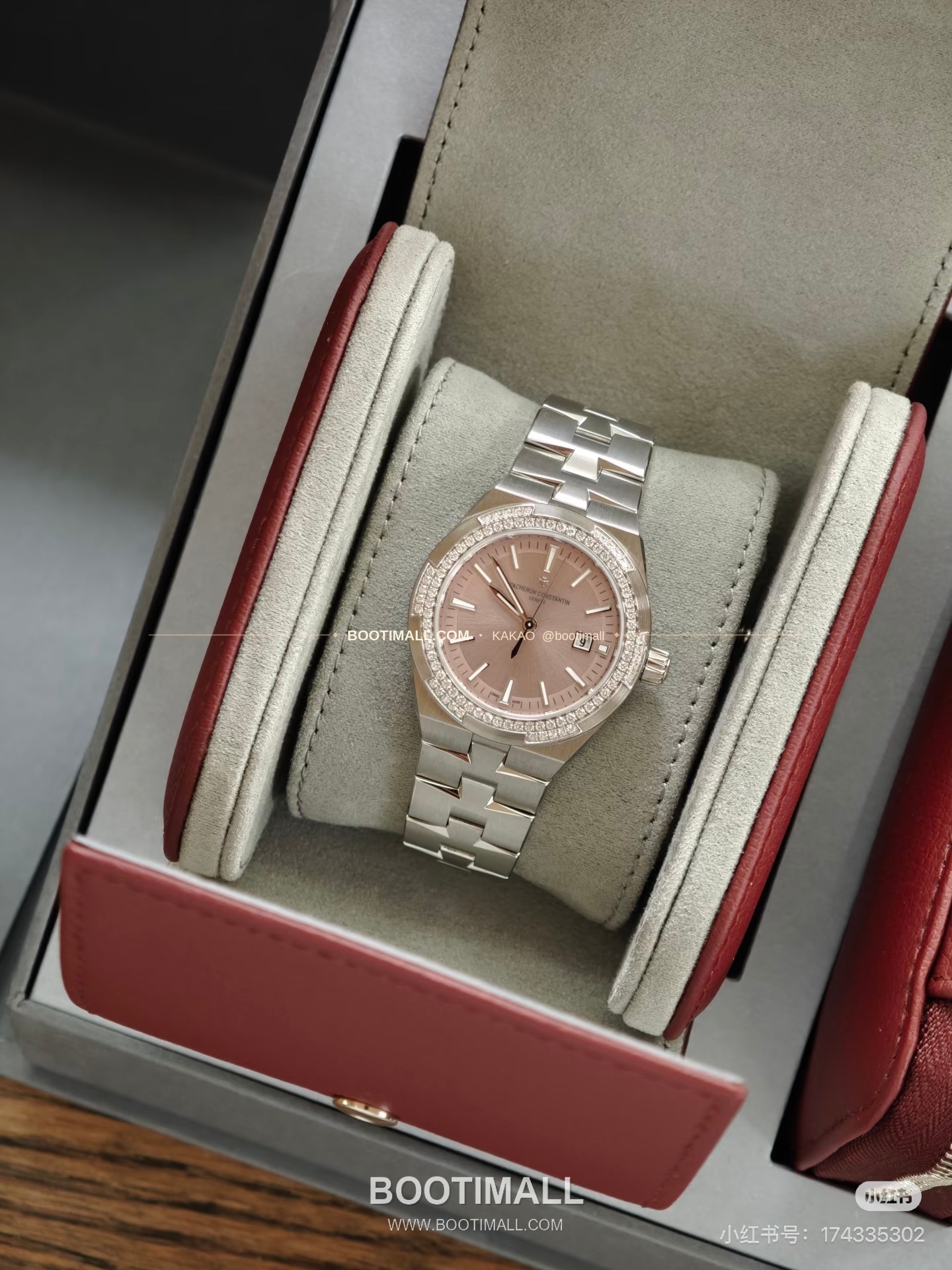 바쉐론콘스탄틴 오버시즈 스틸 선레이 다이얼 쿼츠 Vacheron Constantin Overseas Steel Sunray Dial Quartz 33mm 6