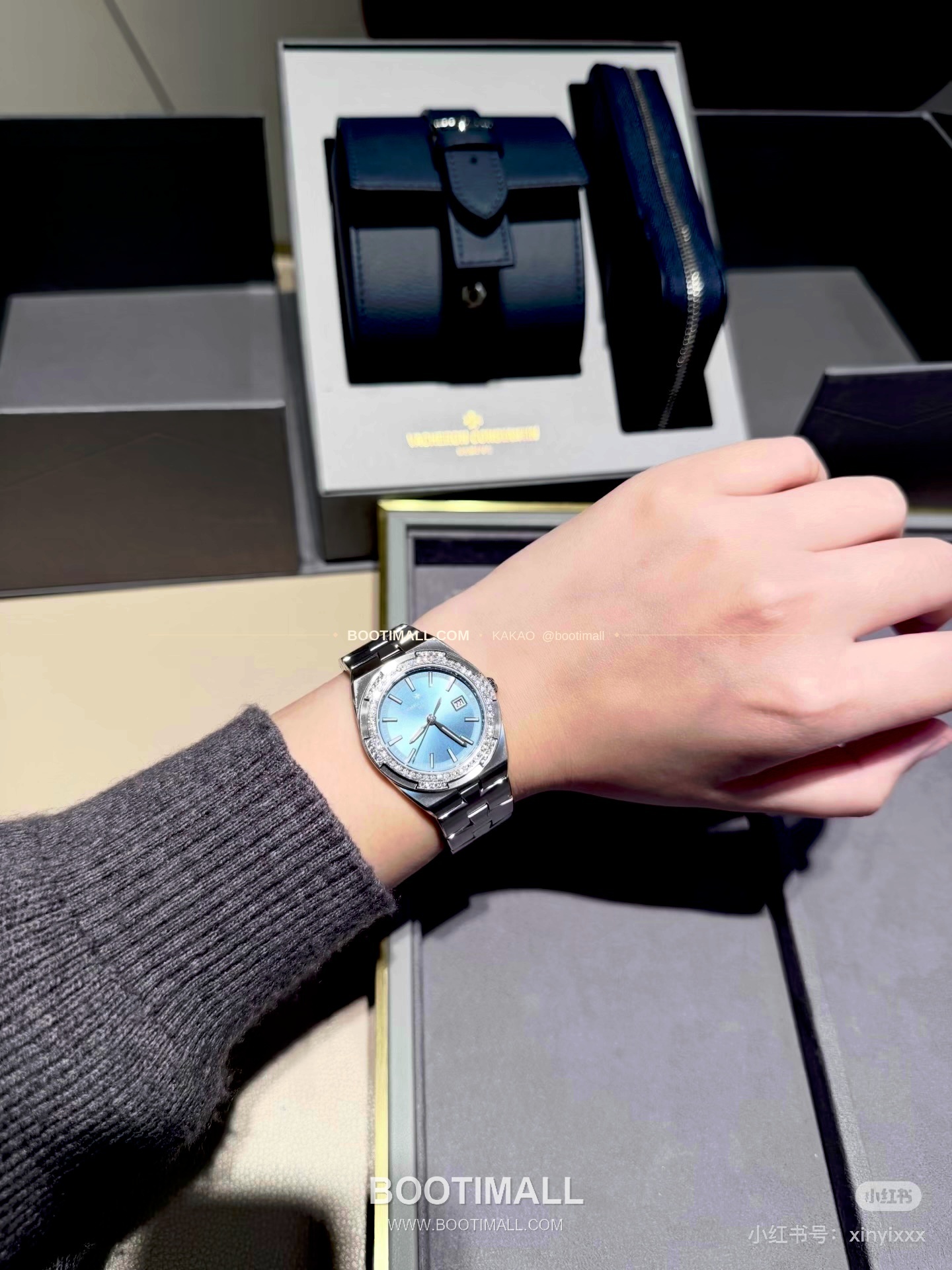 바쉐론콘스탄틴 오버시즈 스틸 선레이 다이얼 쿼츠 Vacheron Constantin Overseas Steel Sunray Dial Quartz 33mm 3