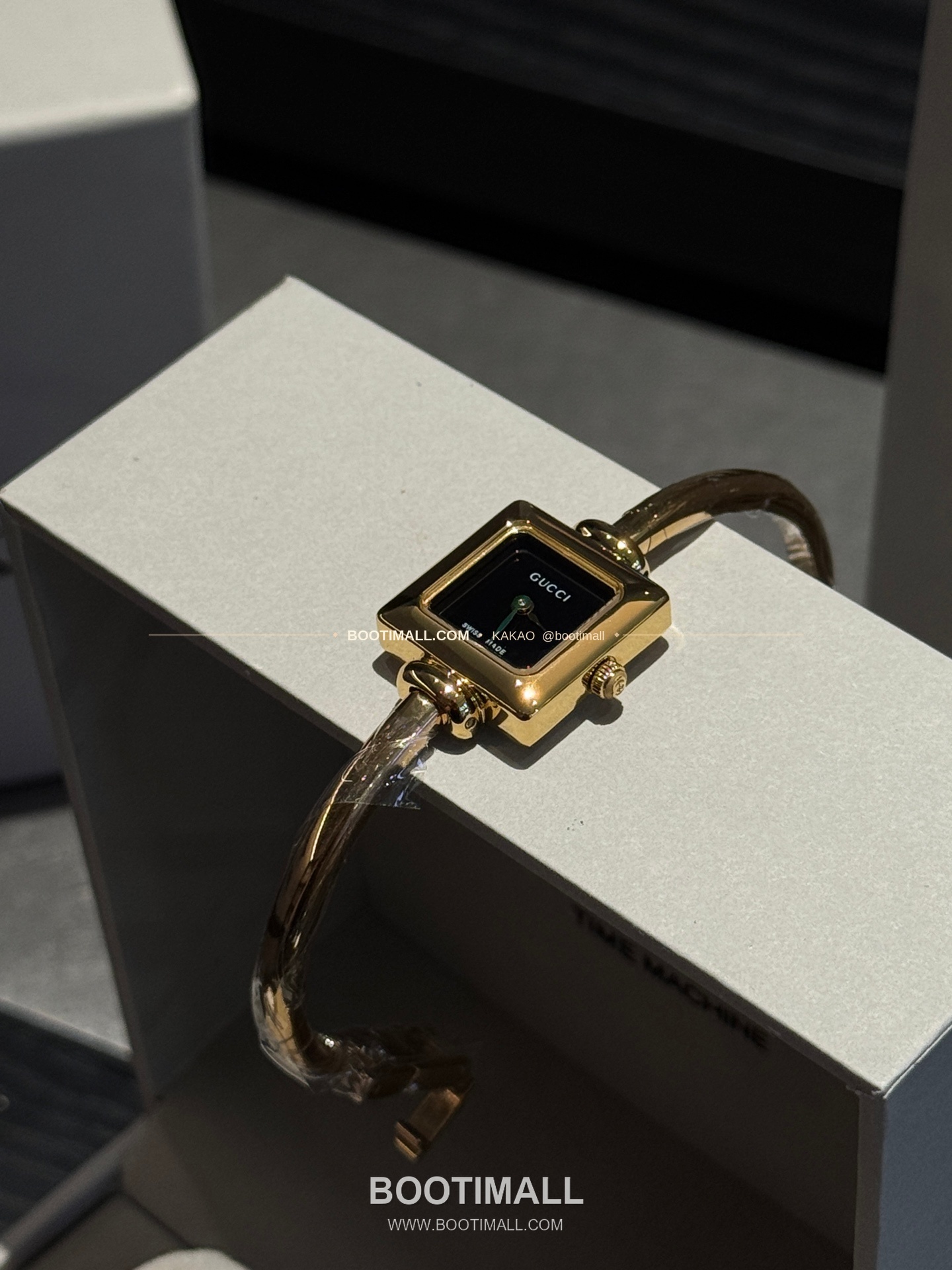 구찌 스퀘어 스틸 자개 다이얼 브레이슬릿 쿼츠 Gucci Square Steel Mother of Pearl Bracelet Quartz 20mm 8