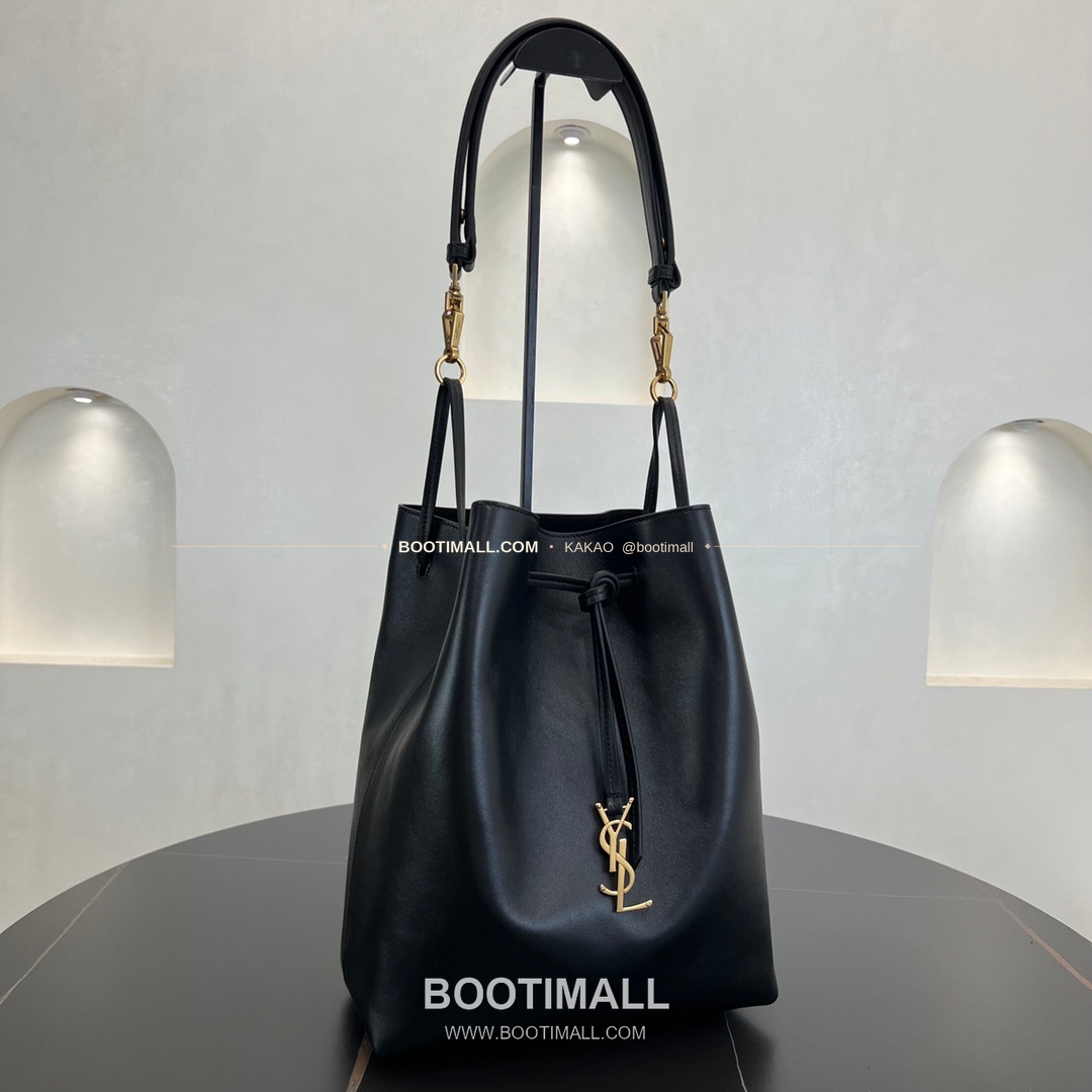 생로랑 파리 VII 램스킨 카산드라 드로스트링 숄더백 Saint Laurent Paris VII Lambskin Cassandre Drawstring Shoulder Bag 804302 30cm 4