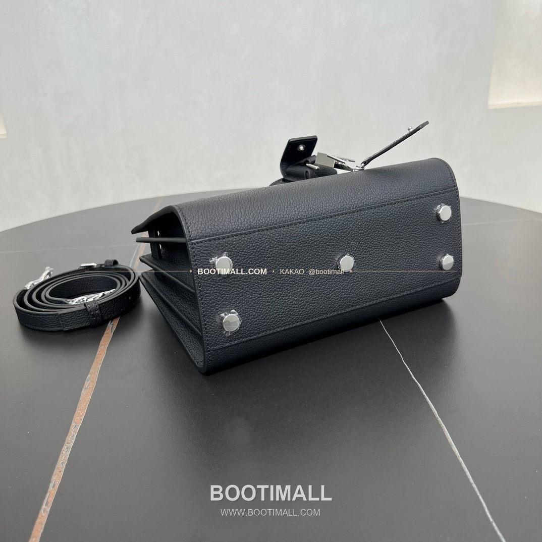 생로랑 삭 드 주르 카프스킨 다이아 엠보 아코디언 토트 숄더백 Saint Laurent Sac De Jour Calfskin Diamond Embossed Accordion Tote Shoulder Bag 340778 22cm 10