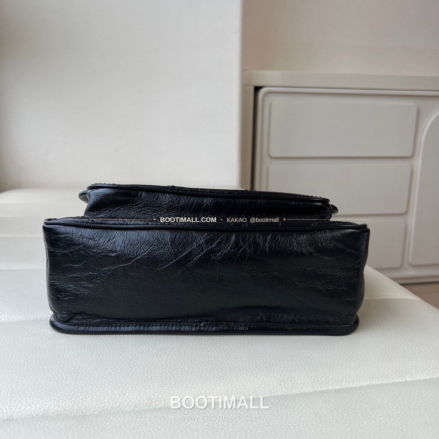 생로랑 니키 램스킨 빈티지 V퀼팅 플랩 체인 숄더백 Saint Laurent Niki Lambskin Vintage V Quilted Flap Chain Shoulder Bag 633184 28cm 11