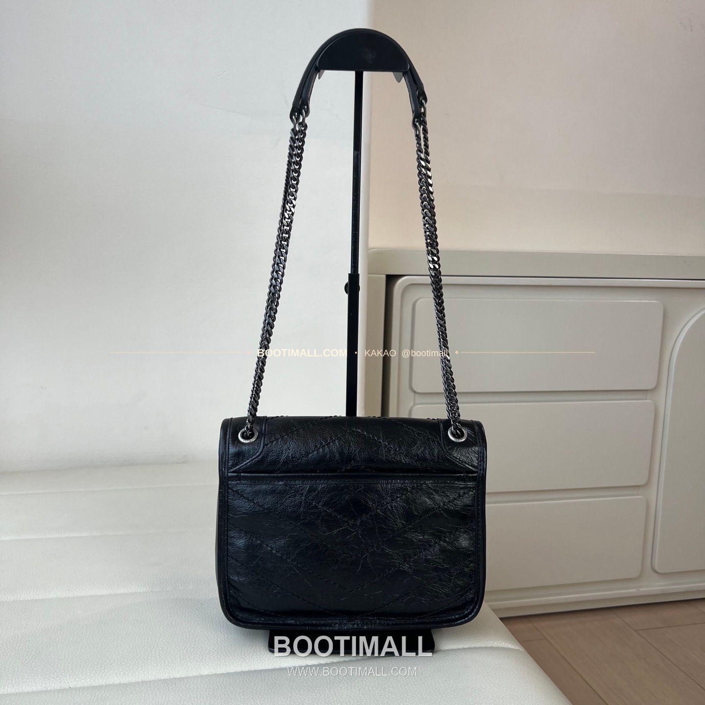 생로랑 니키 램스킨 빈티지 V퀼팅 플랩 체인 숄더백 Saint Laurent Niki Lambskin Vintage V Quilted Flap Chain Shoulder Bag 633185 21cm 8