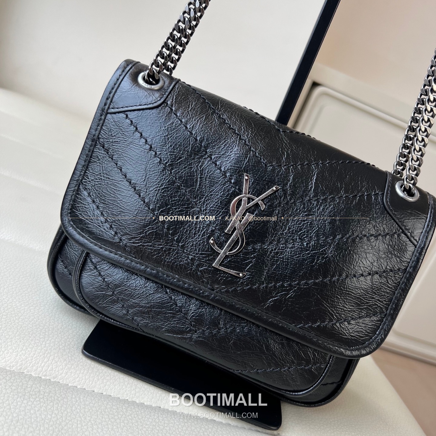 생로랑 니키 램스킨 빈티지 V퀼팅 플랩 체인 숄더백 Saint Laurent Niki Lambskin Vintage V Quilted Flap Chain Shoulder Bag 633185 21cm 11