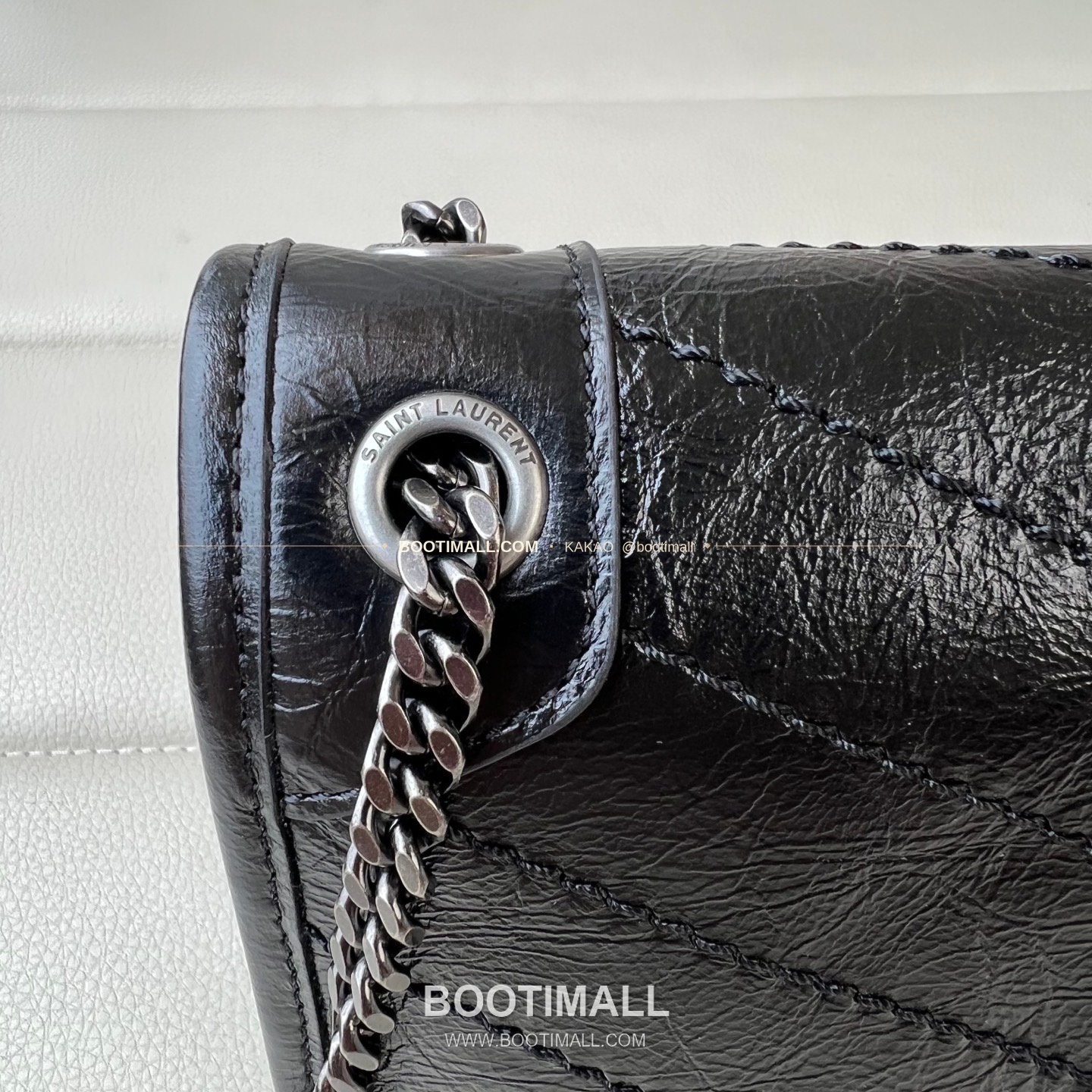 생로랑 니키 램스킨 빈티지 V퀼팅 플랩 체인 숄더백 Saint Laurent Niki Lambskin Vintage V Quilted Flap Chain Shoulder Bag 633185 21cm 13