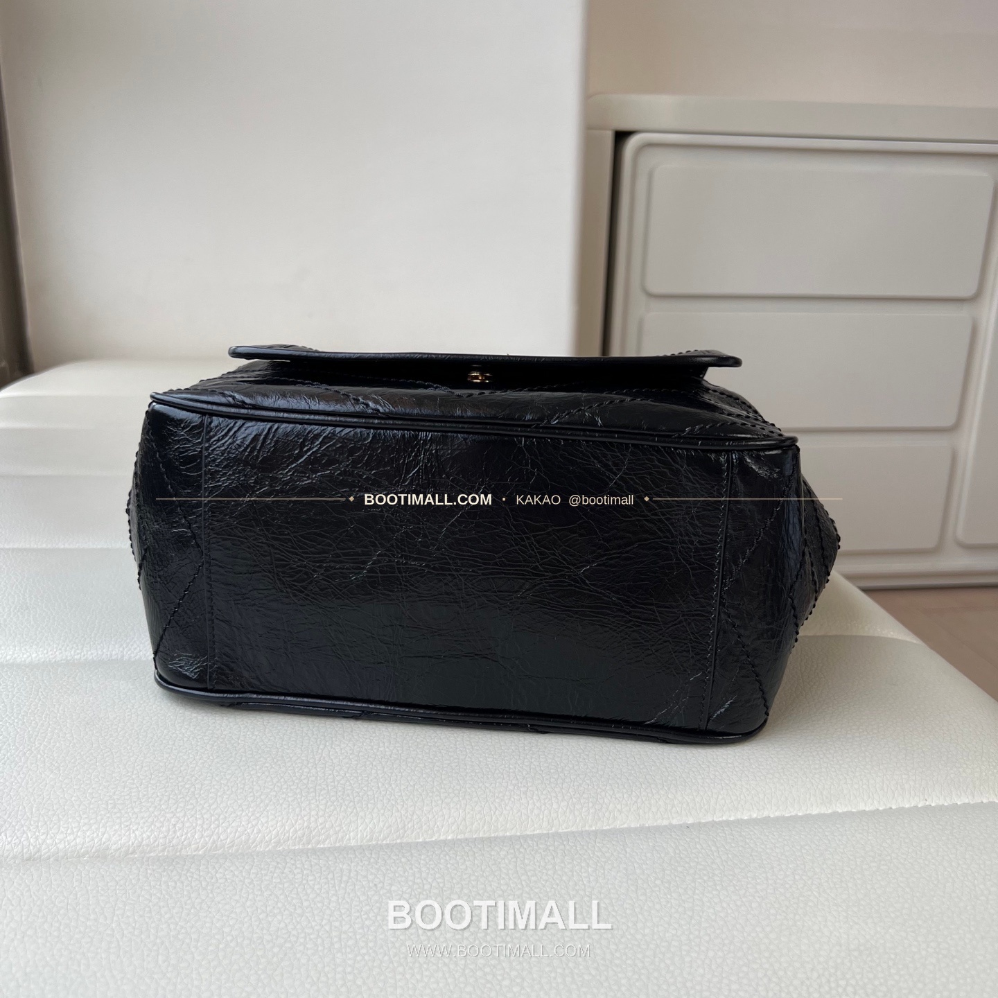 생로랑 니키 카프스킨 빈티지 V퀼팅 토트 숄더백 Saint Laurent Niki Calfskin Vintage V Quilted Tote Shoulder Bag 862295 30cm 10