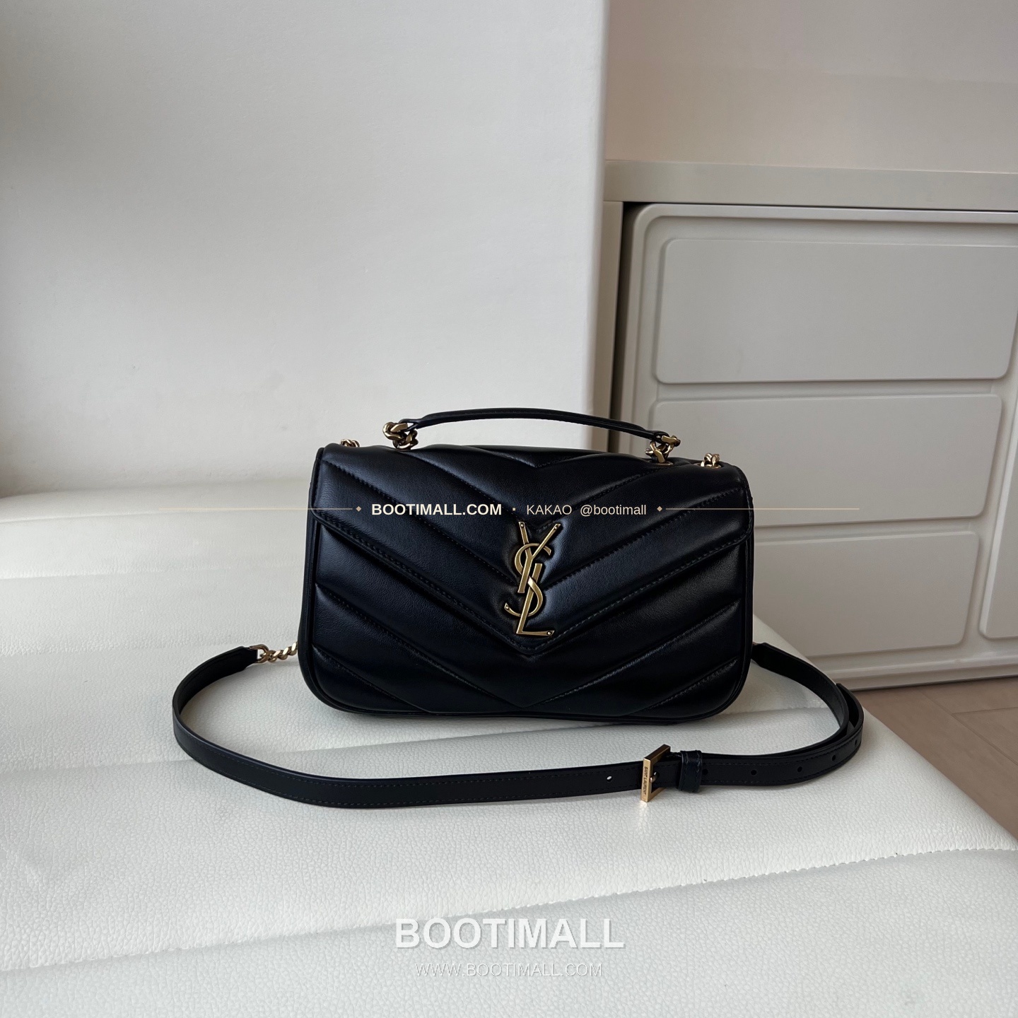 생로랑 루루 카프스킨 V퀼팅 토트 숄더백 Saint Laurent Loulou Calfskin V Quilted Tote Shoulder Bag 869461 25cm 8