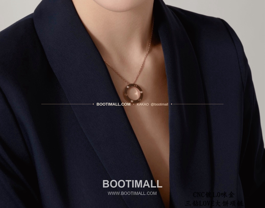 까르띠에 러브 라운드 3다이아 팬던트 V 골드 네크리스 Cartier Love Round 3 Diamond Pendant V Gold Necklace 5140320 1