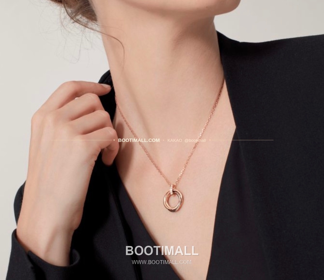 까르띠에 트리니티 트리플 링 다이아 V 골드 네크리스 Cartier Trinity Triple Ring Diamond V Gold Necklace 8060240 1