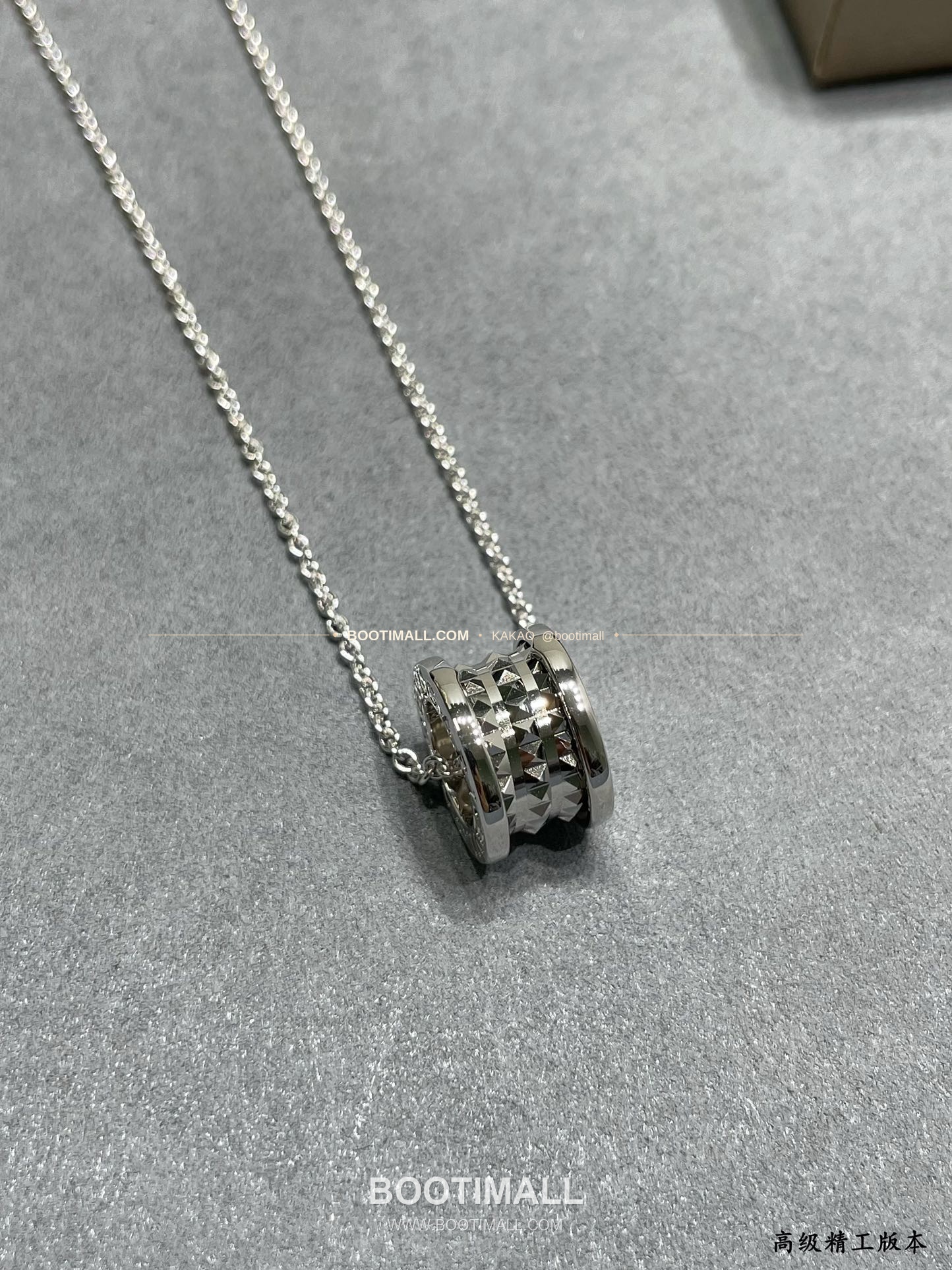 불가리 불가리 스터드 로고 펜던트 네크리스 Bulgari Bvlgari Stud Logo Pendant Necklace 2460400 3